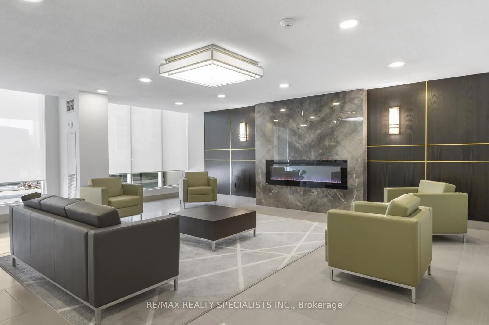 820 Burnhamthorpe Road, #803