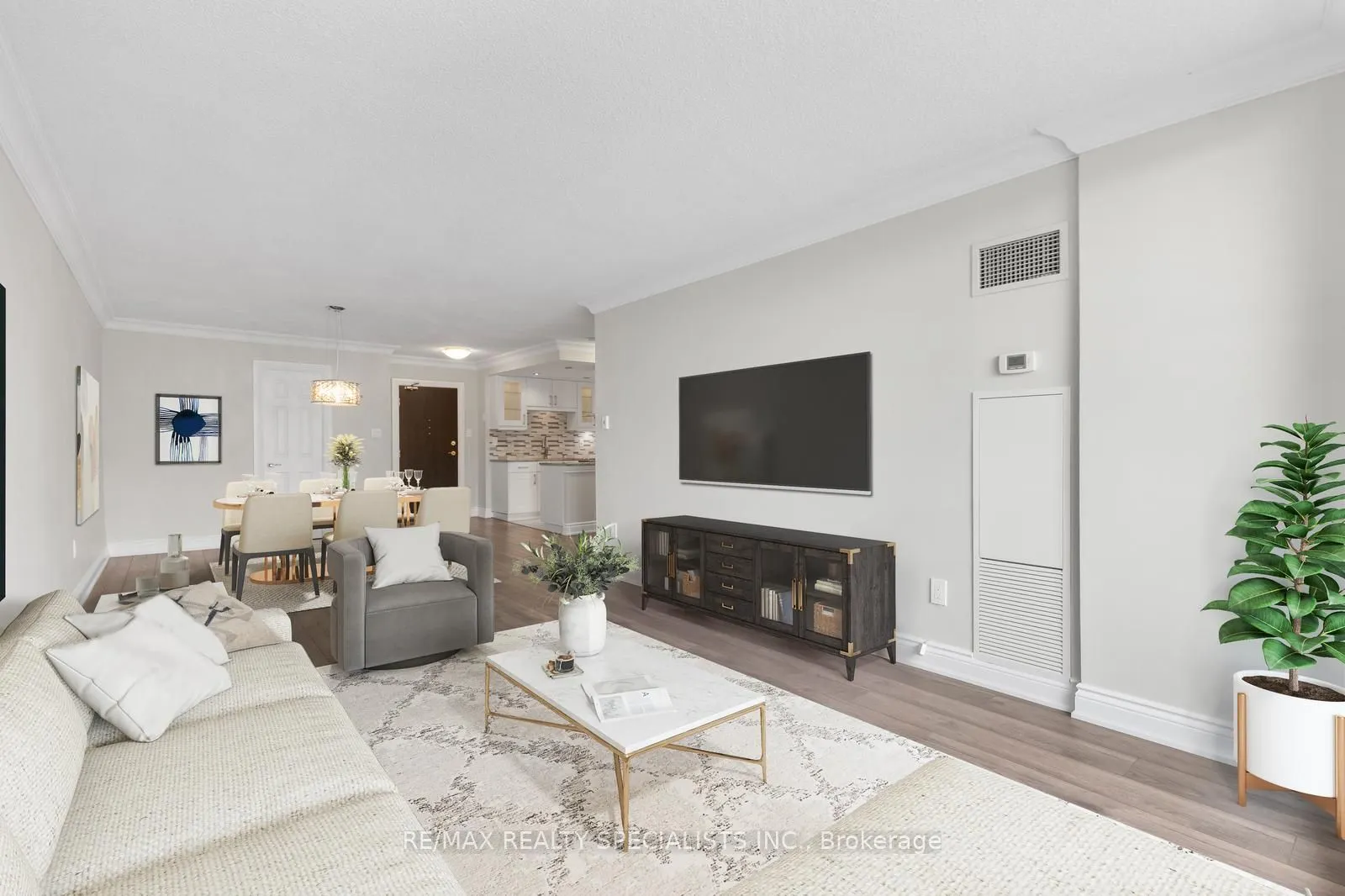 820 Burnhamthorpe Road, #803