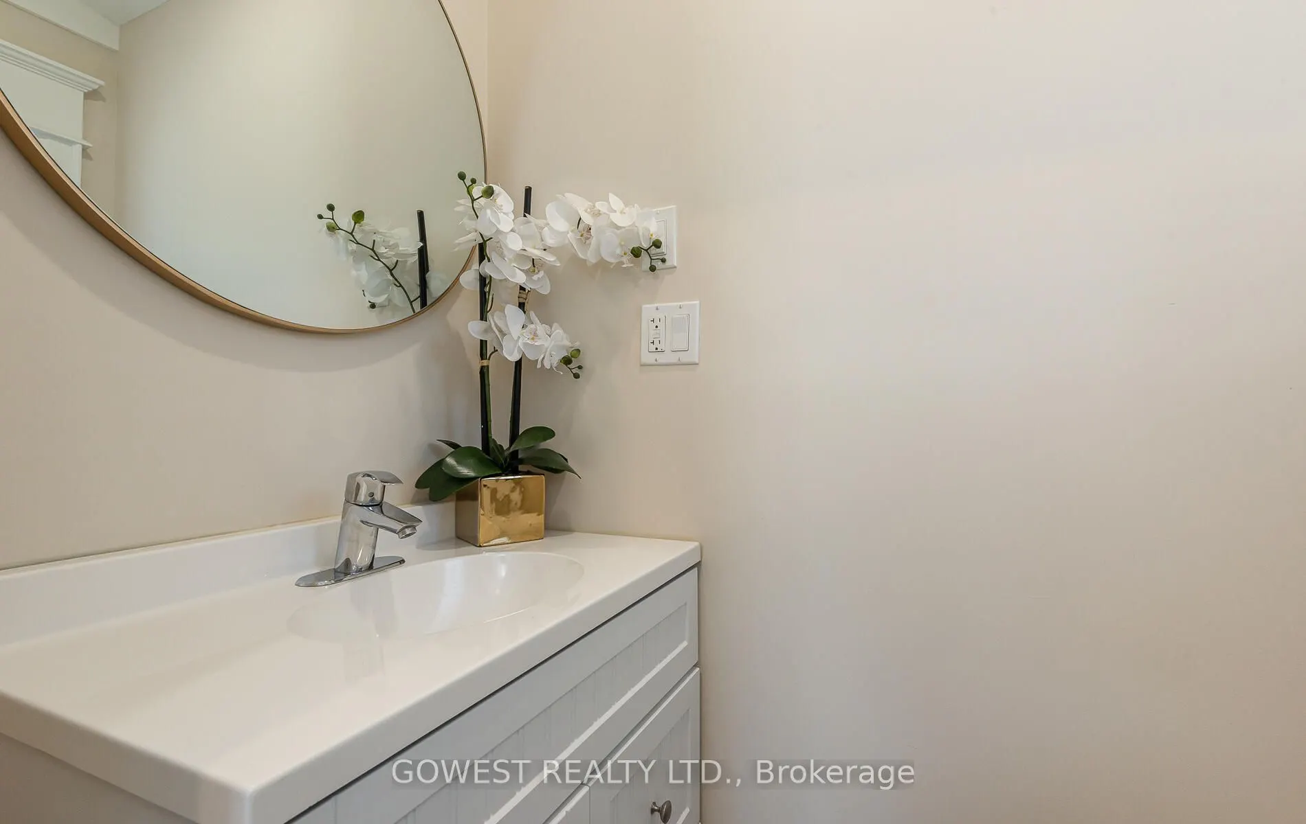 2670 Embleton Road