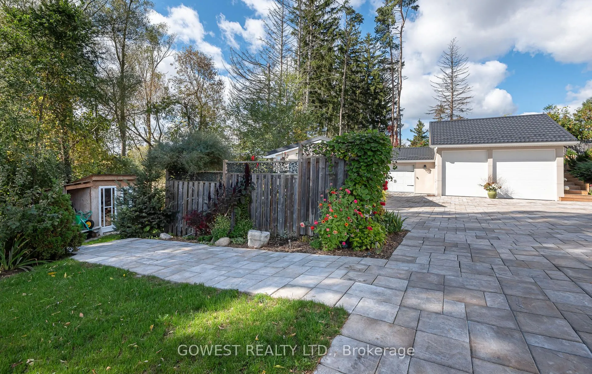 2670 Embleton Road