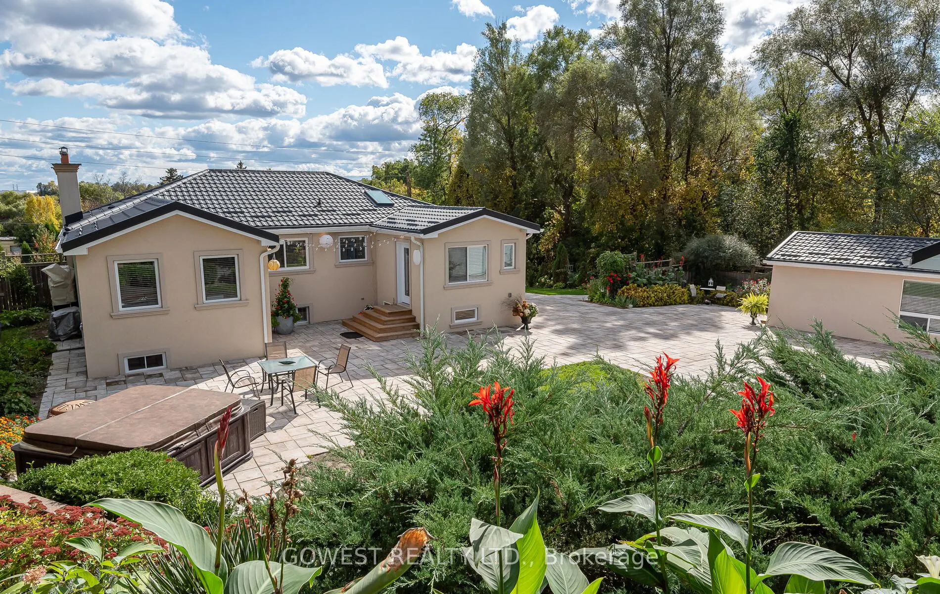 2670 Embleton Road