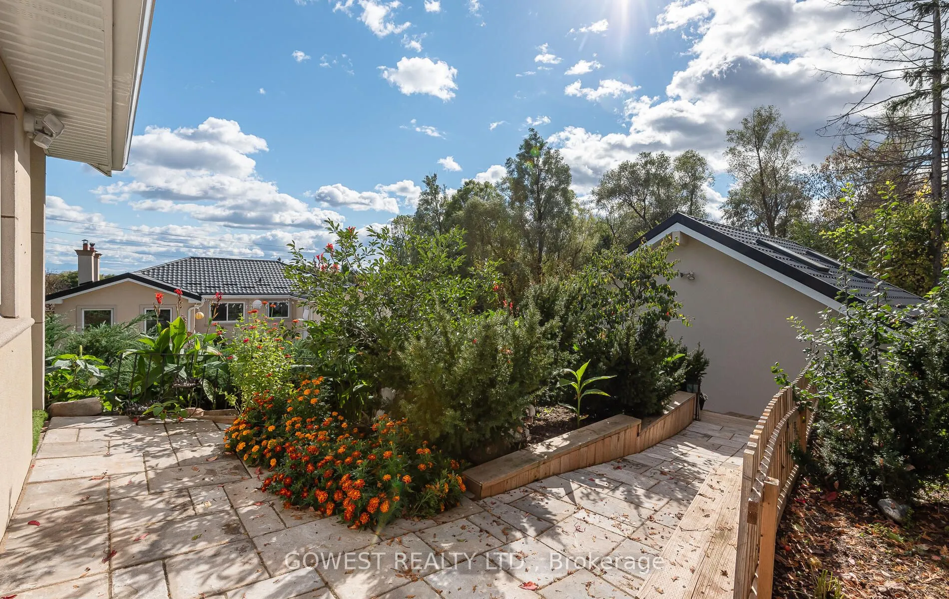 2670 Embleton Road