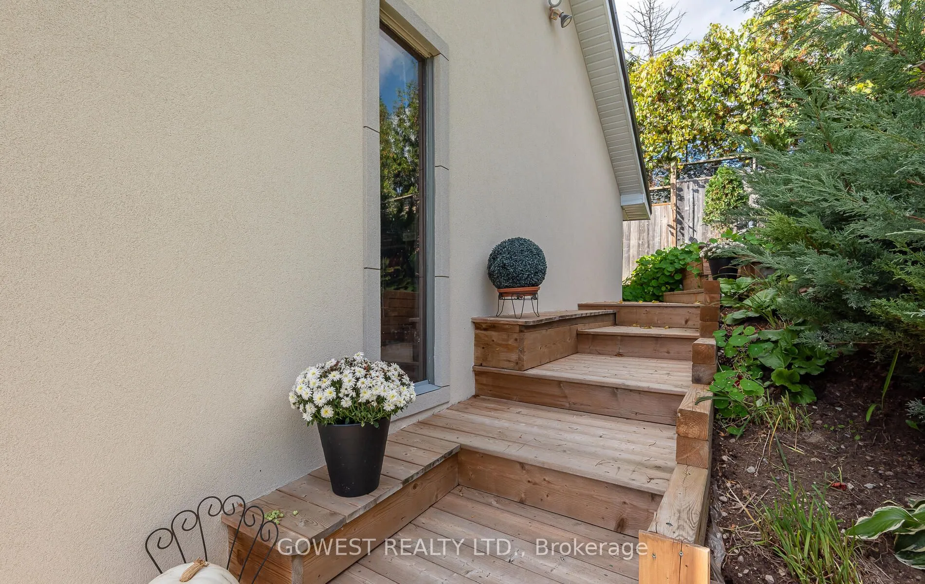 2670 Embleton Road