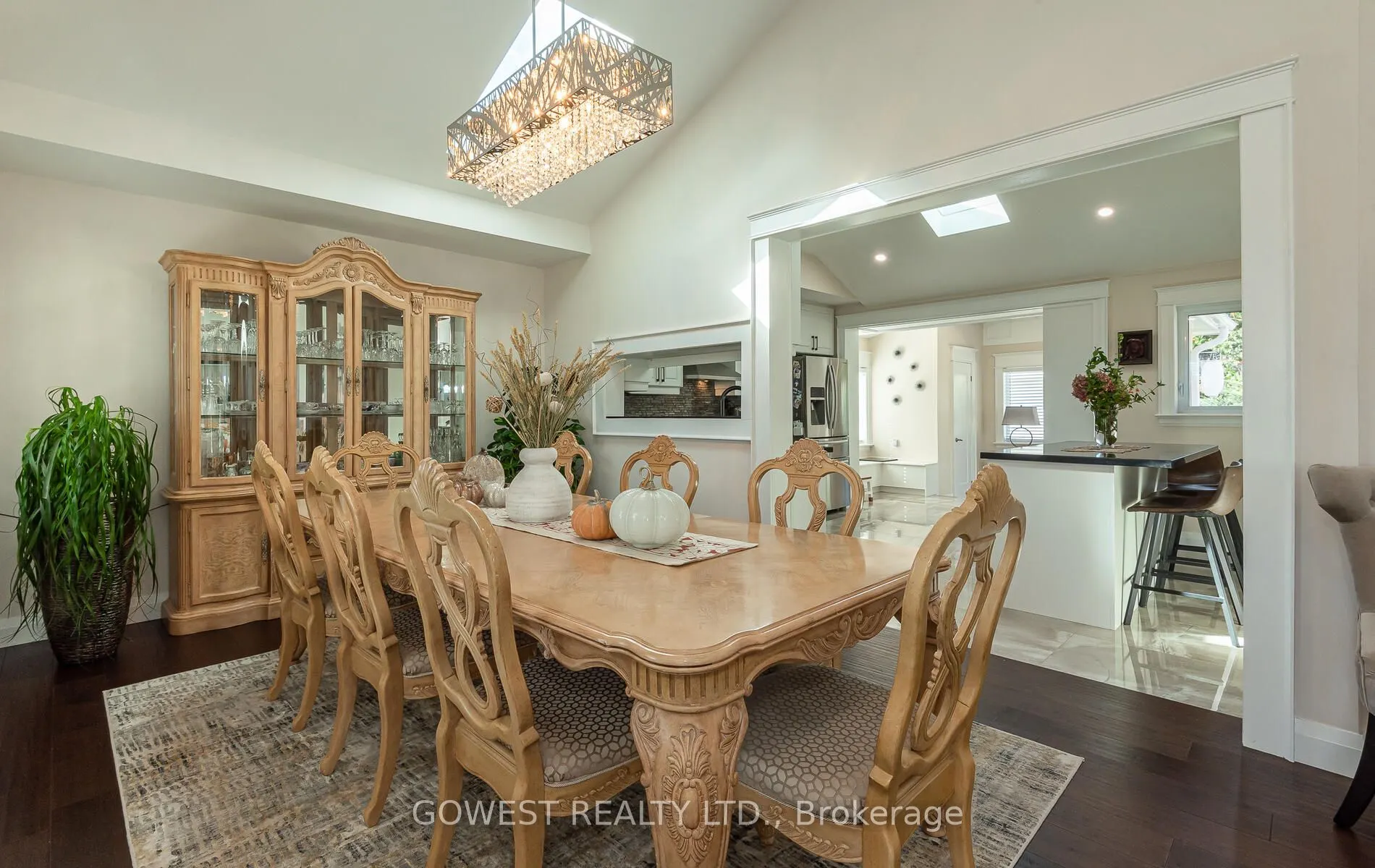2670 Embleton Road