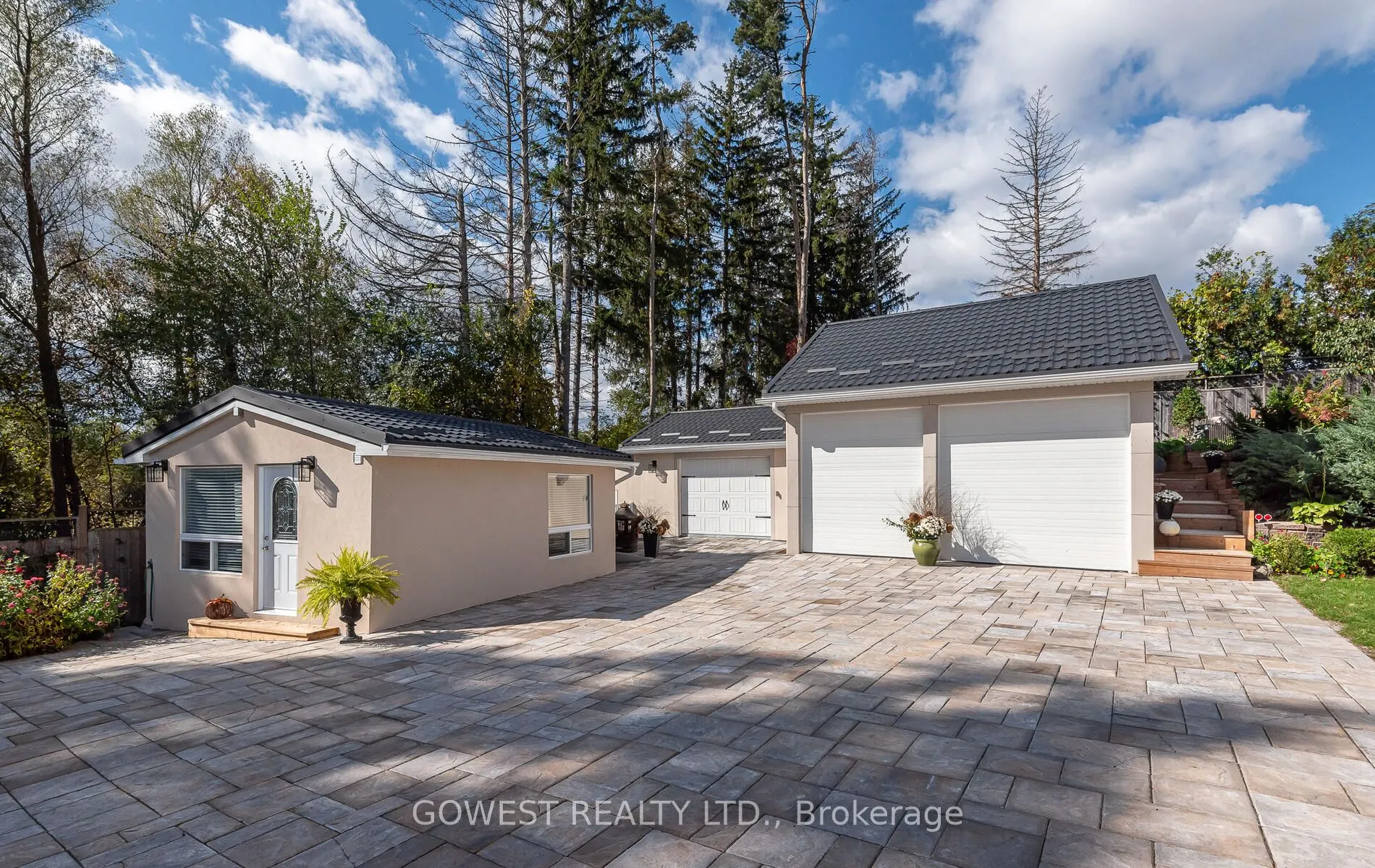 2670 Embleton Road