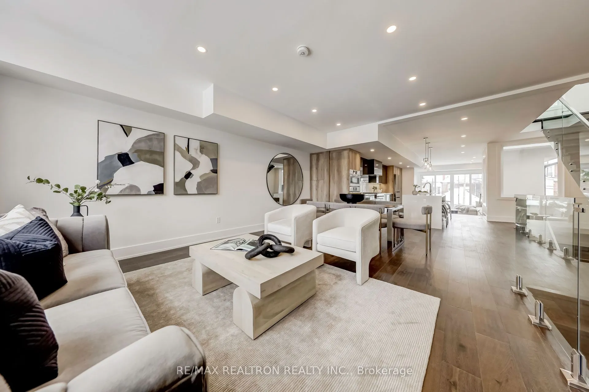81 Peterborough Avenue