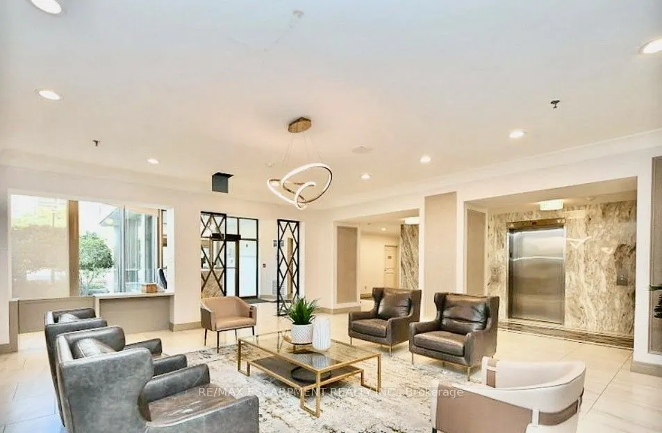75 King Street E #1212