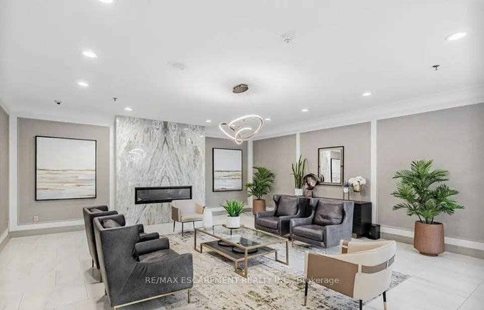 75 King Street E #1212