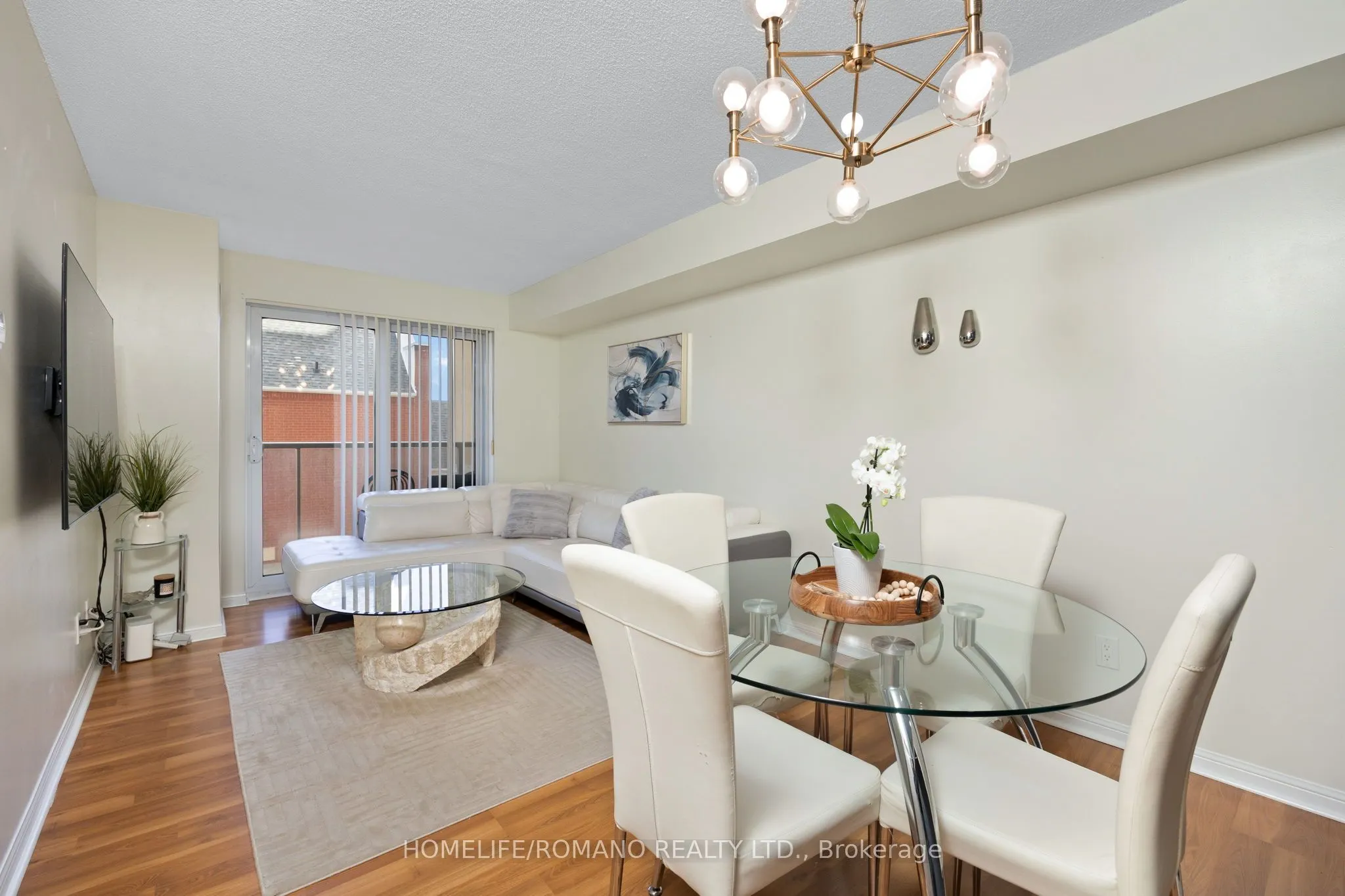 4 Elsinore Path, #302