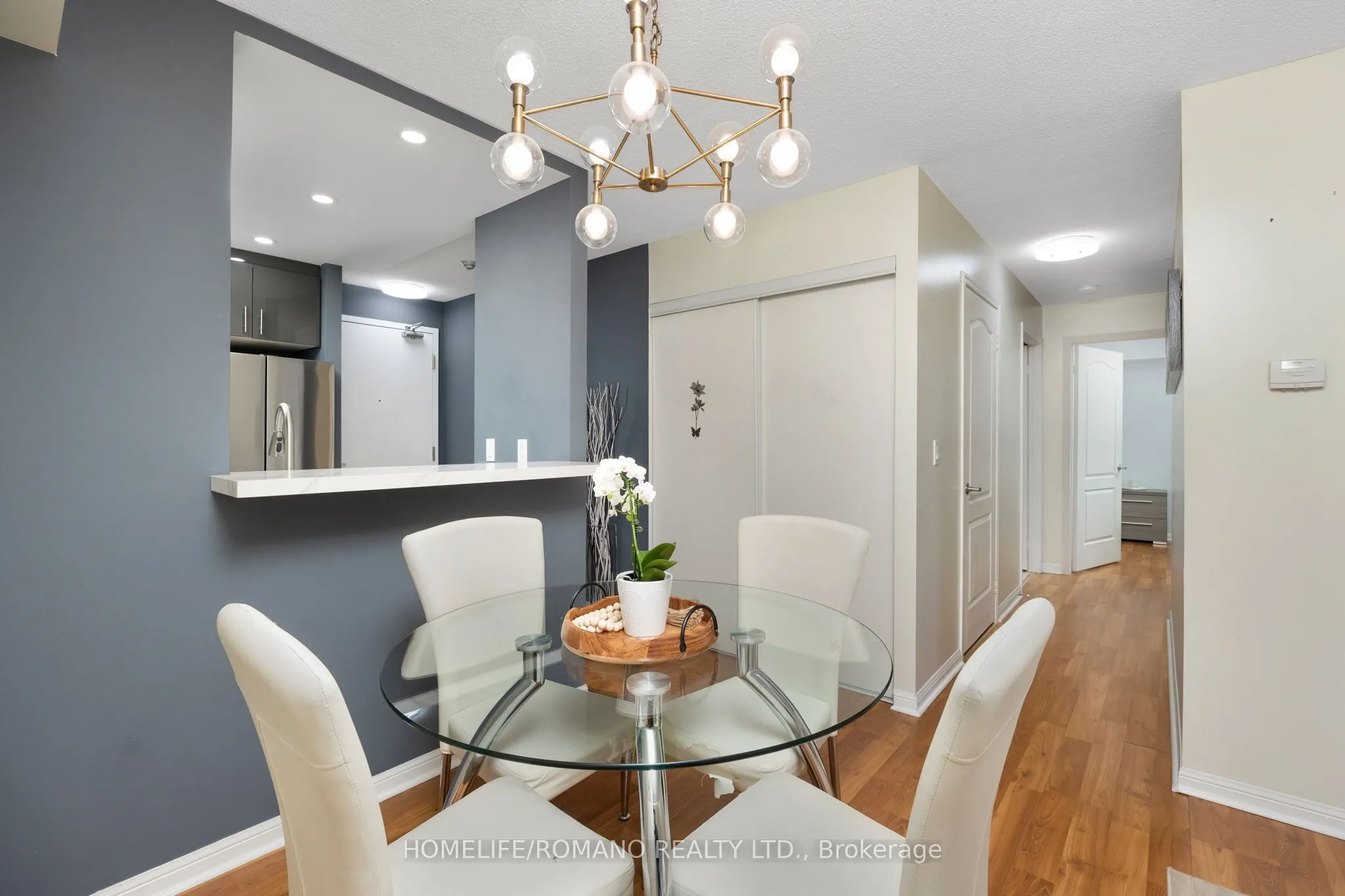 4 Elsinore Path, #302