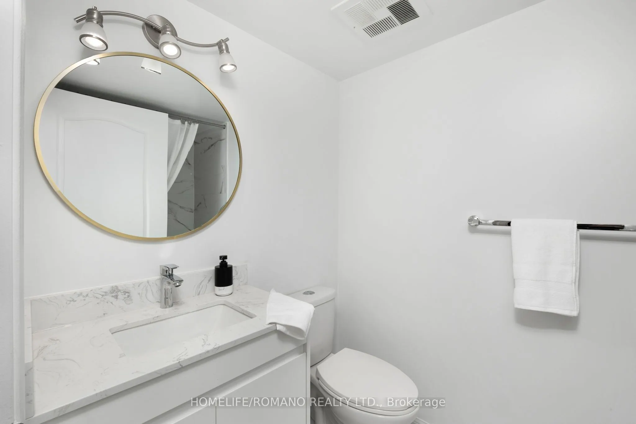 4 Elsinore Path, #302