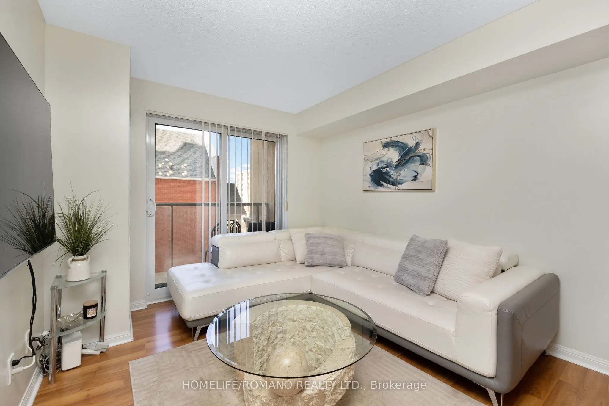 4 Elsinore Path, #302