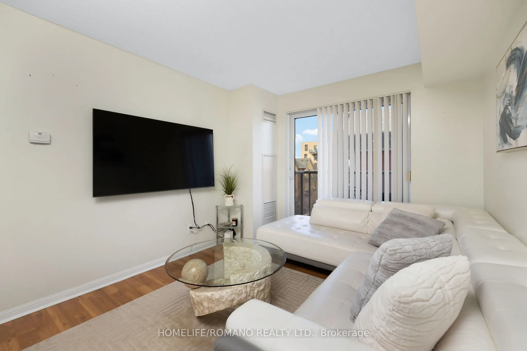 4 Elsinore Path, #302