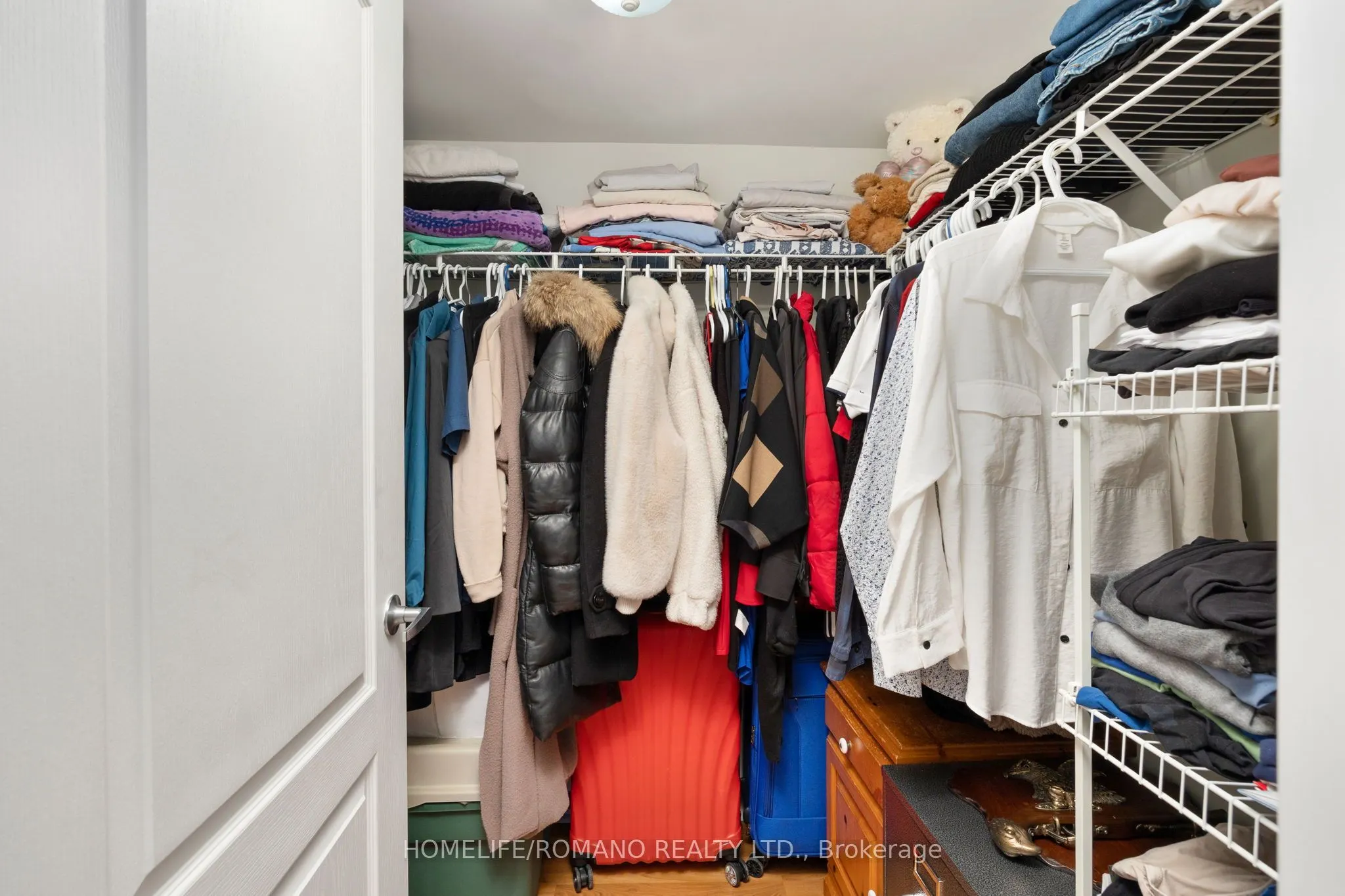 4 Elsinore Path, #302