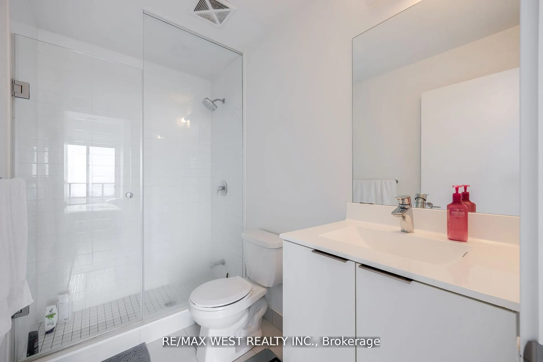 20 Shore Breeze Drive, #702