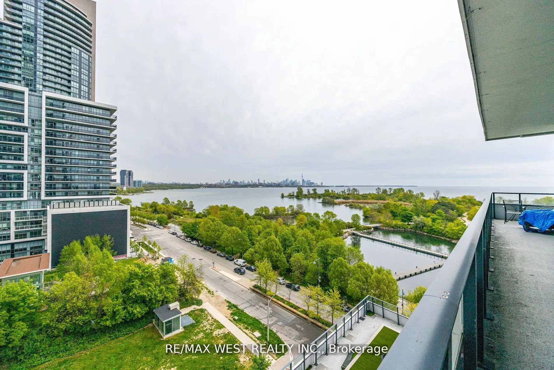 20 Shore Breeze Drive, #702