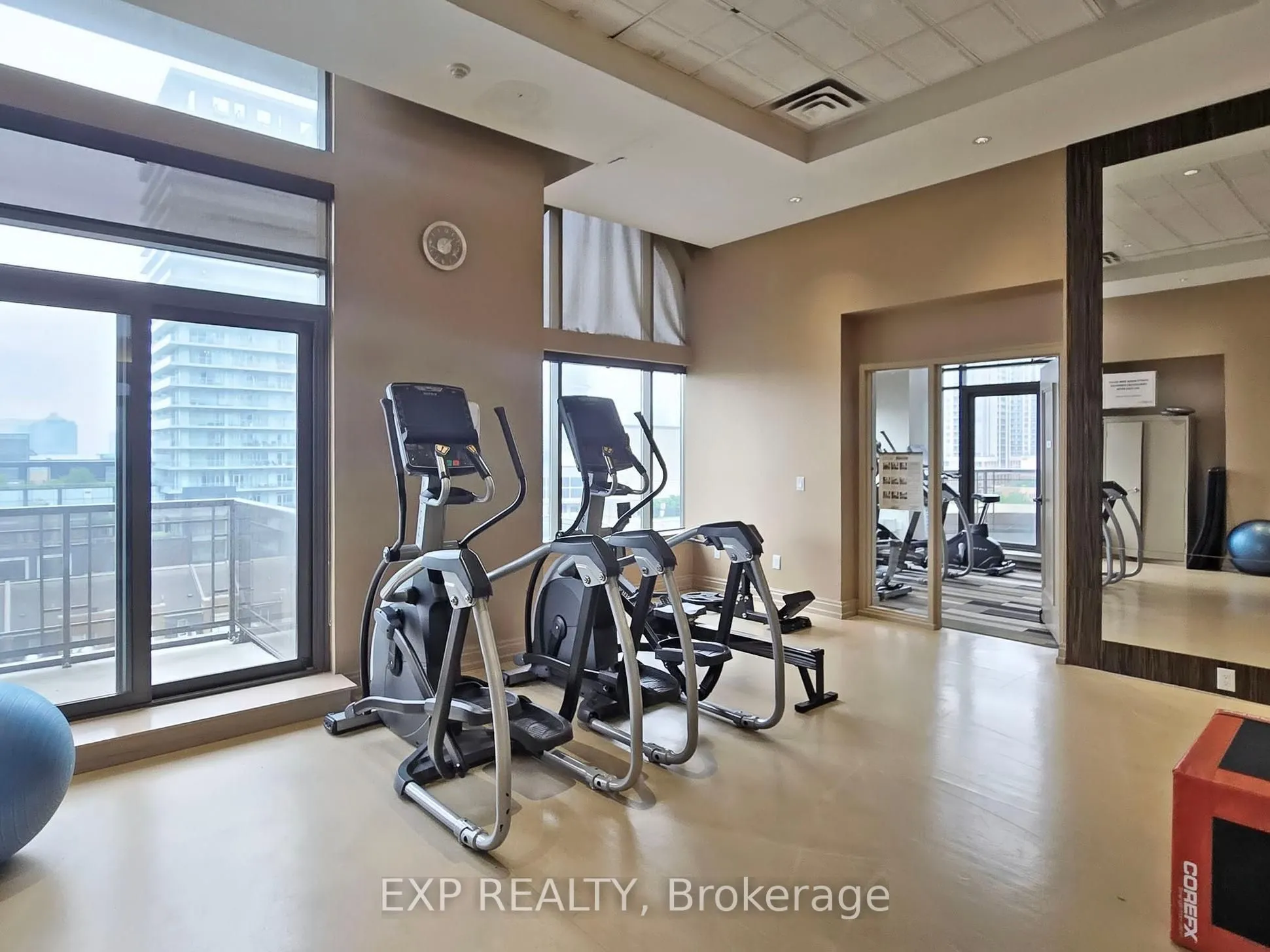 385 Prince Of Wales Drive #2207