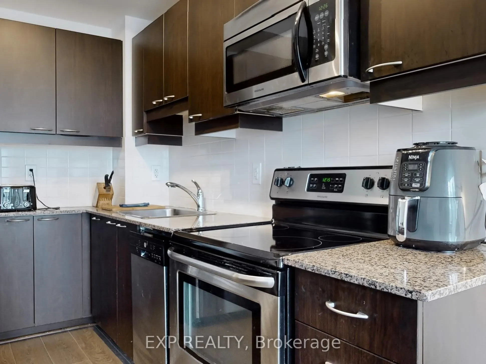 385 Prince Of Wales Drive #2207