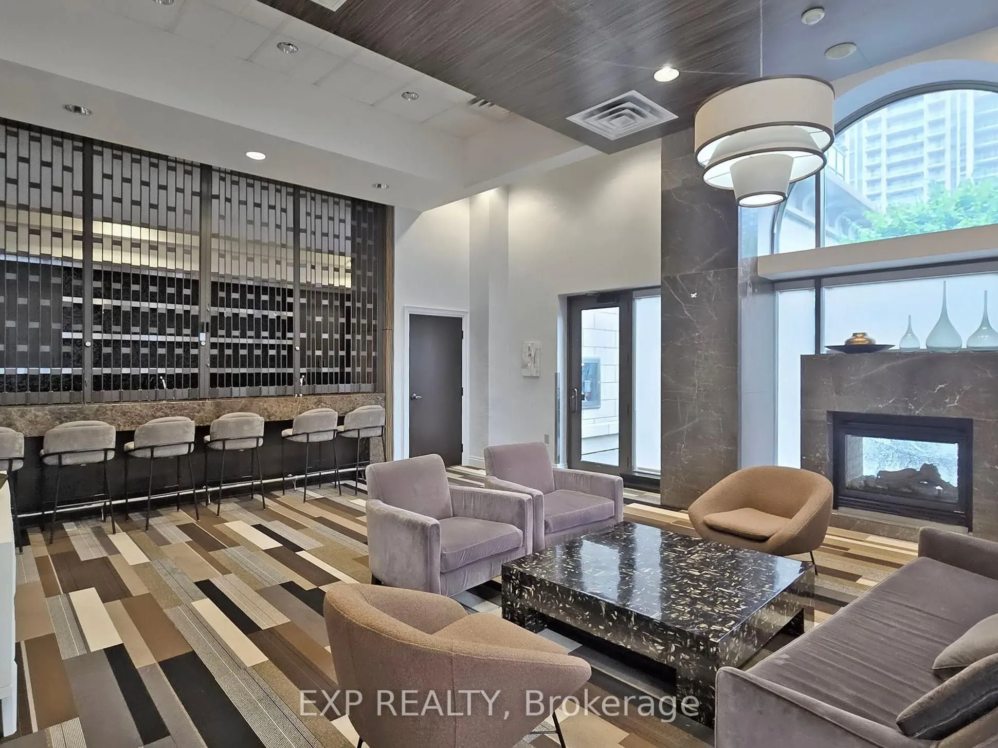 385 Prince Of Wales Drive #2207