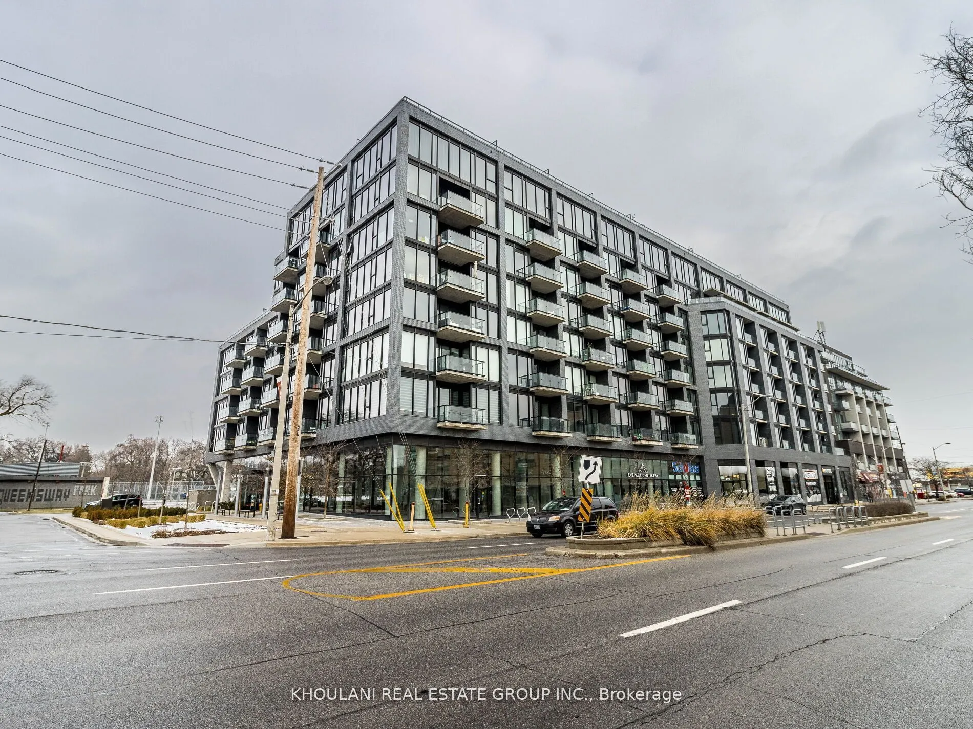 7 Smith Crescent #204