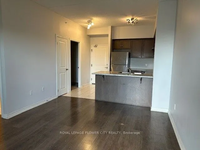 630 Sauve Street #404