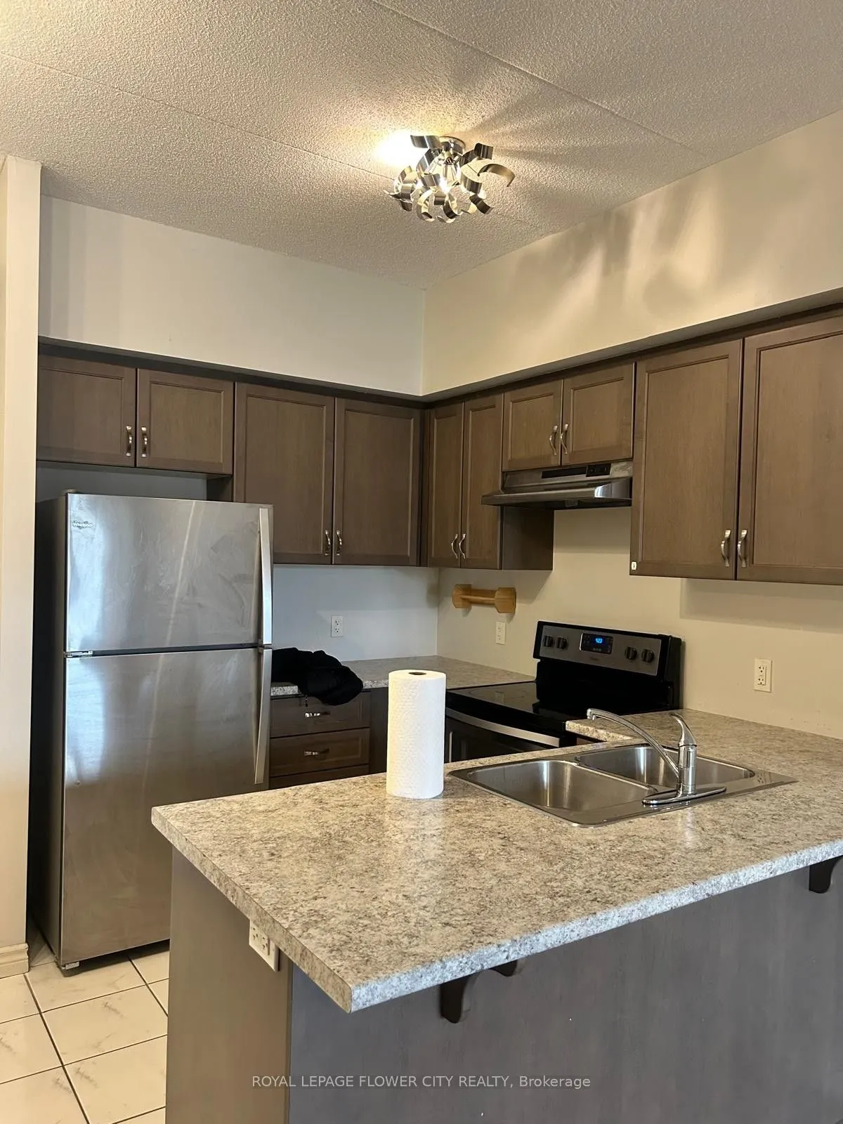 630 Sauve Street #404
