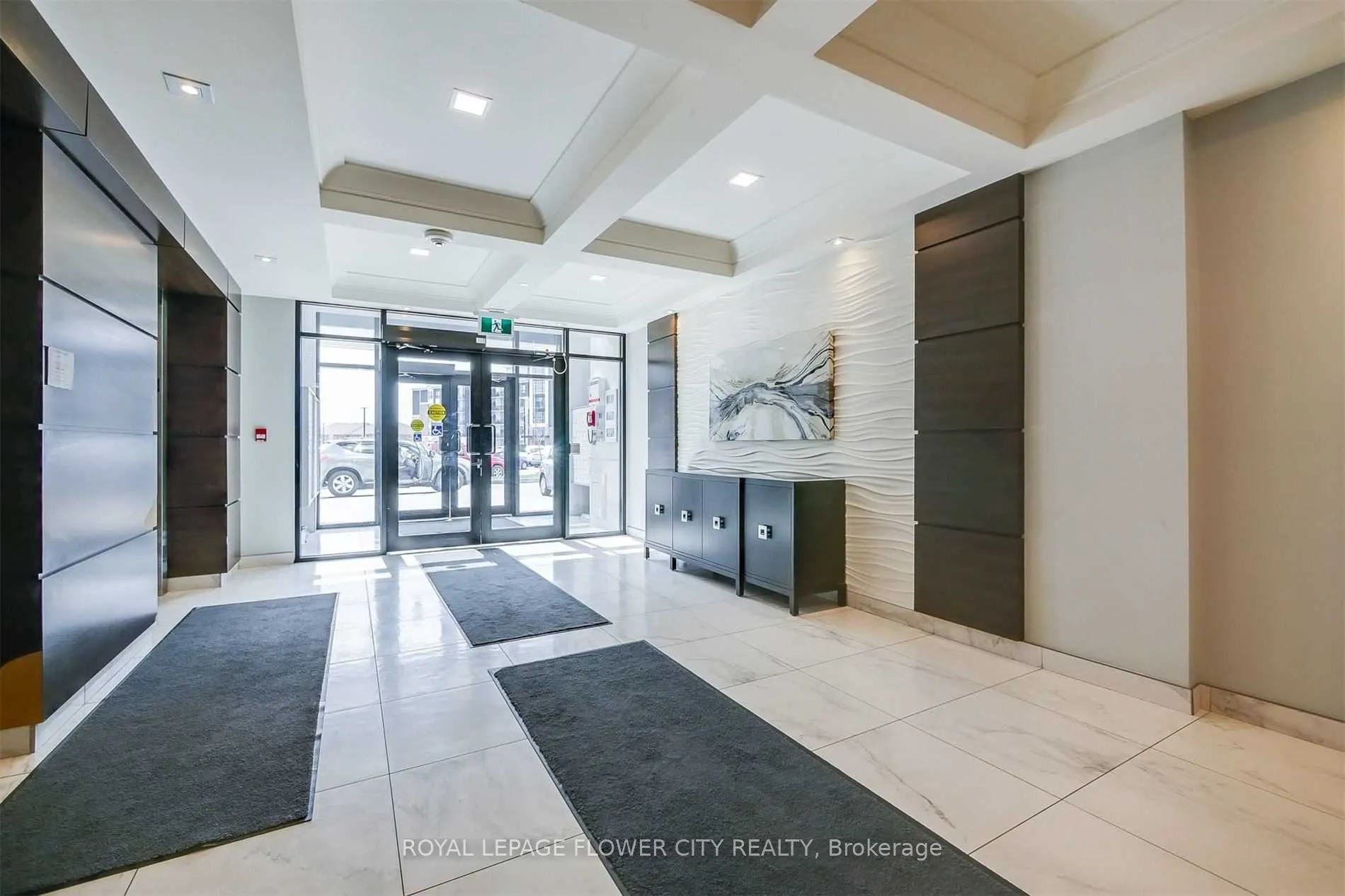 630 Sauve Street #404
