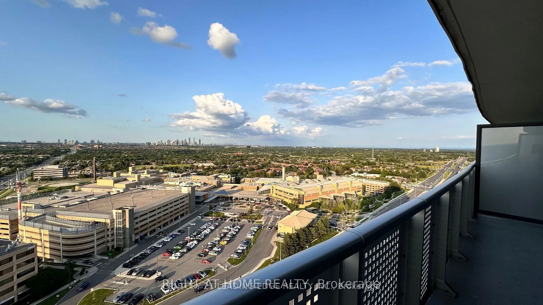 2520 Eglinton Avenue W, #1612