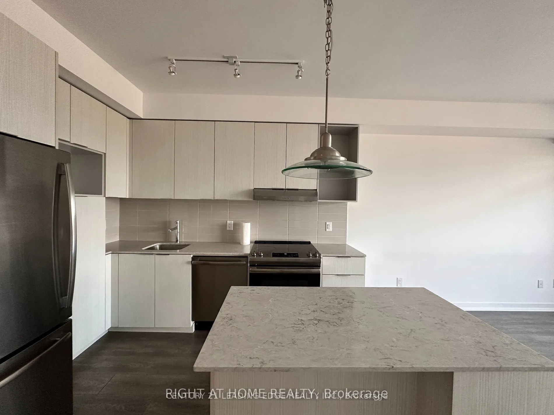 2520 Eglinton Avenue W, #1612