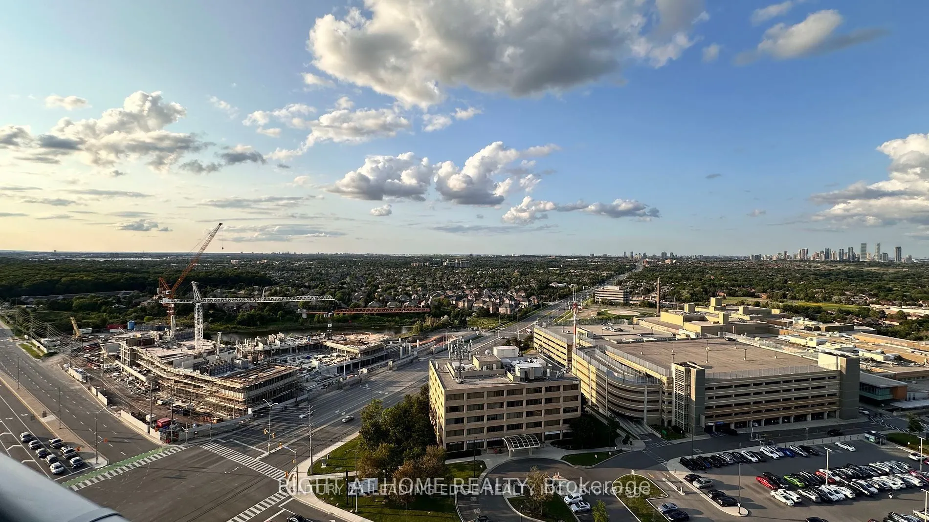 2520 Eglinton Avenue W, #1612