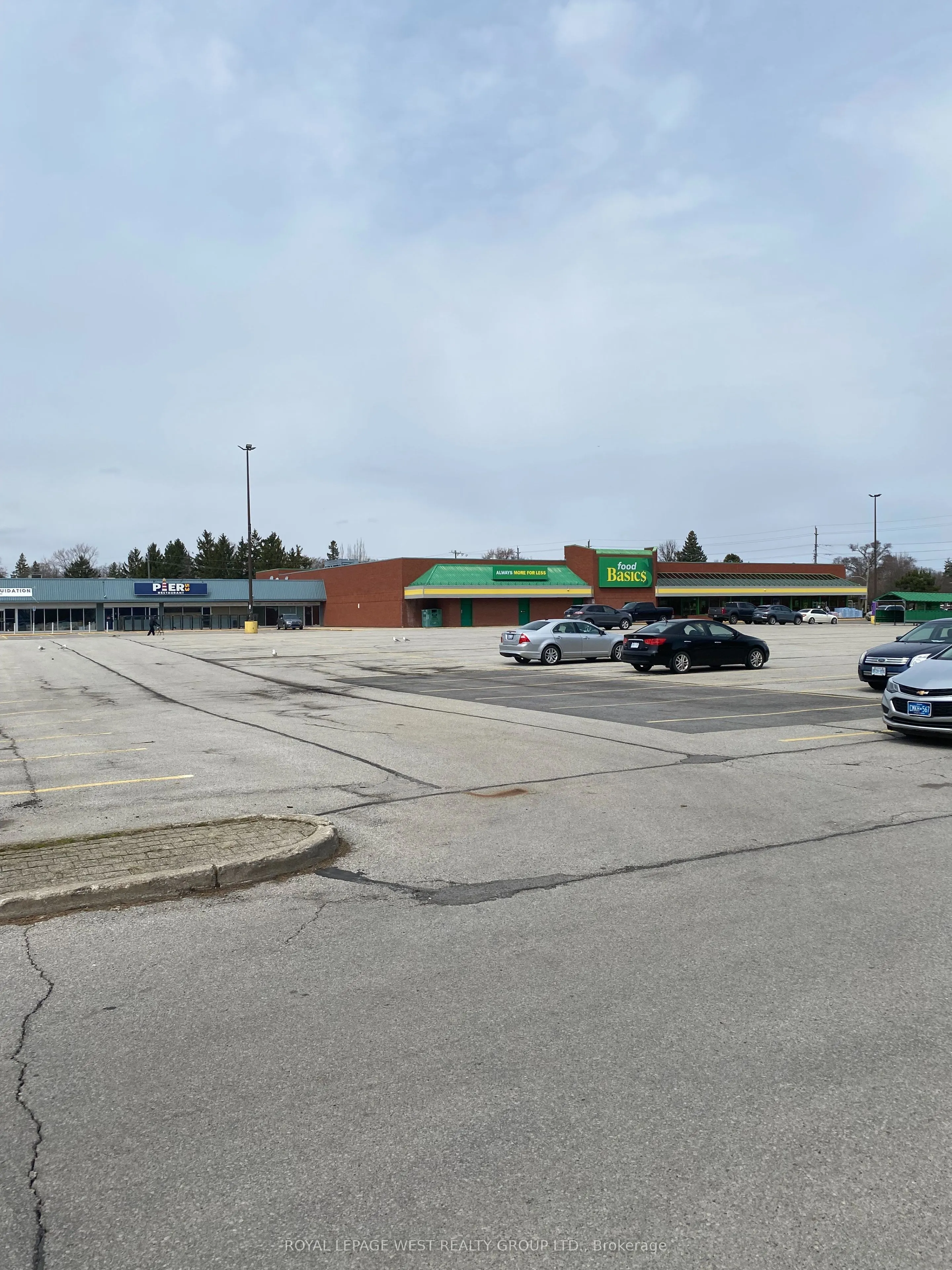 5381 Lakeshore Road, #4-5