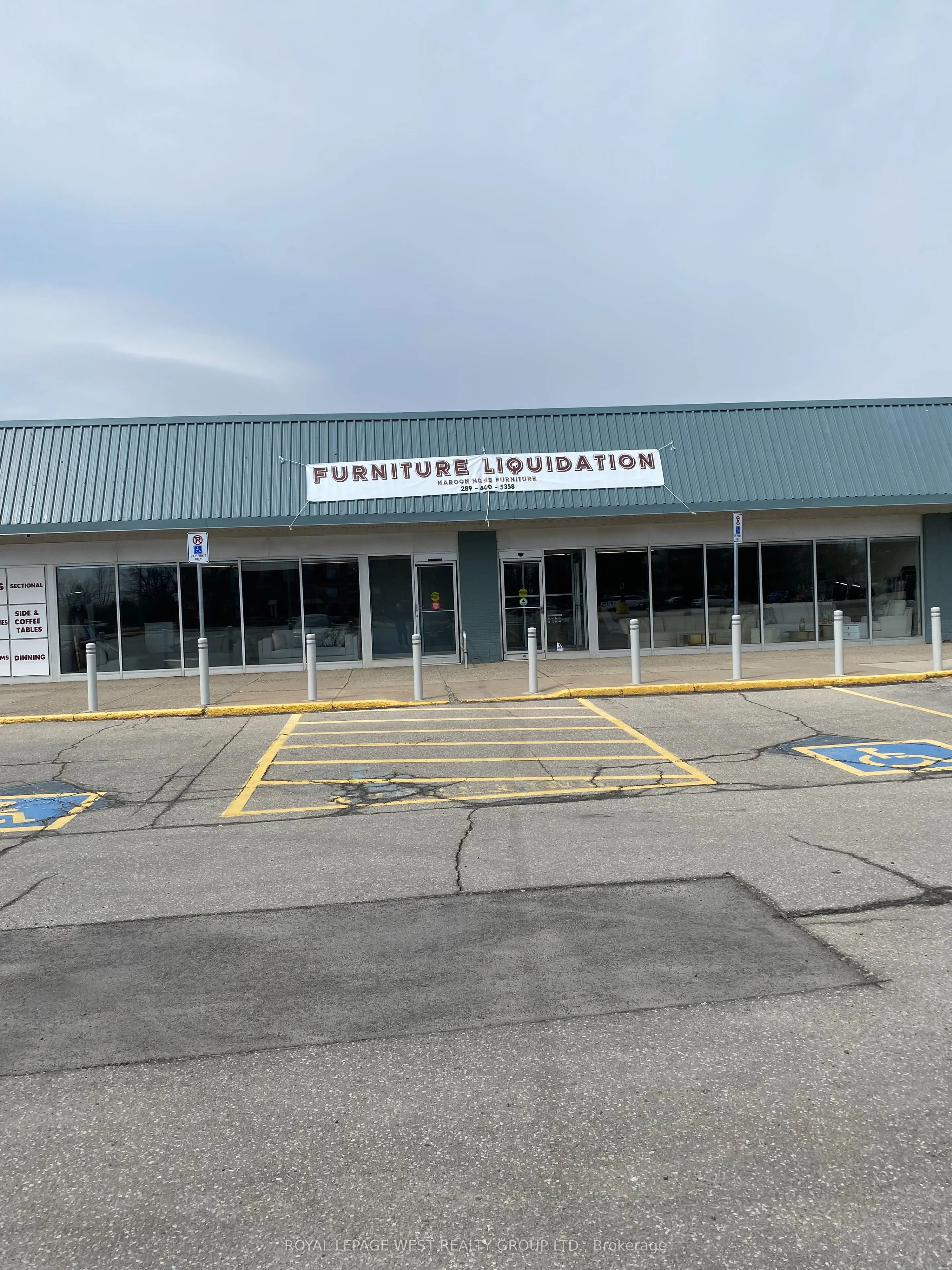5381 Lakeshore Road, #4-5