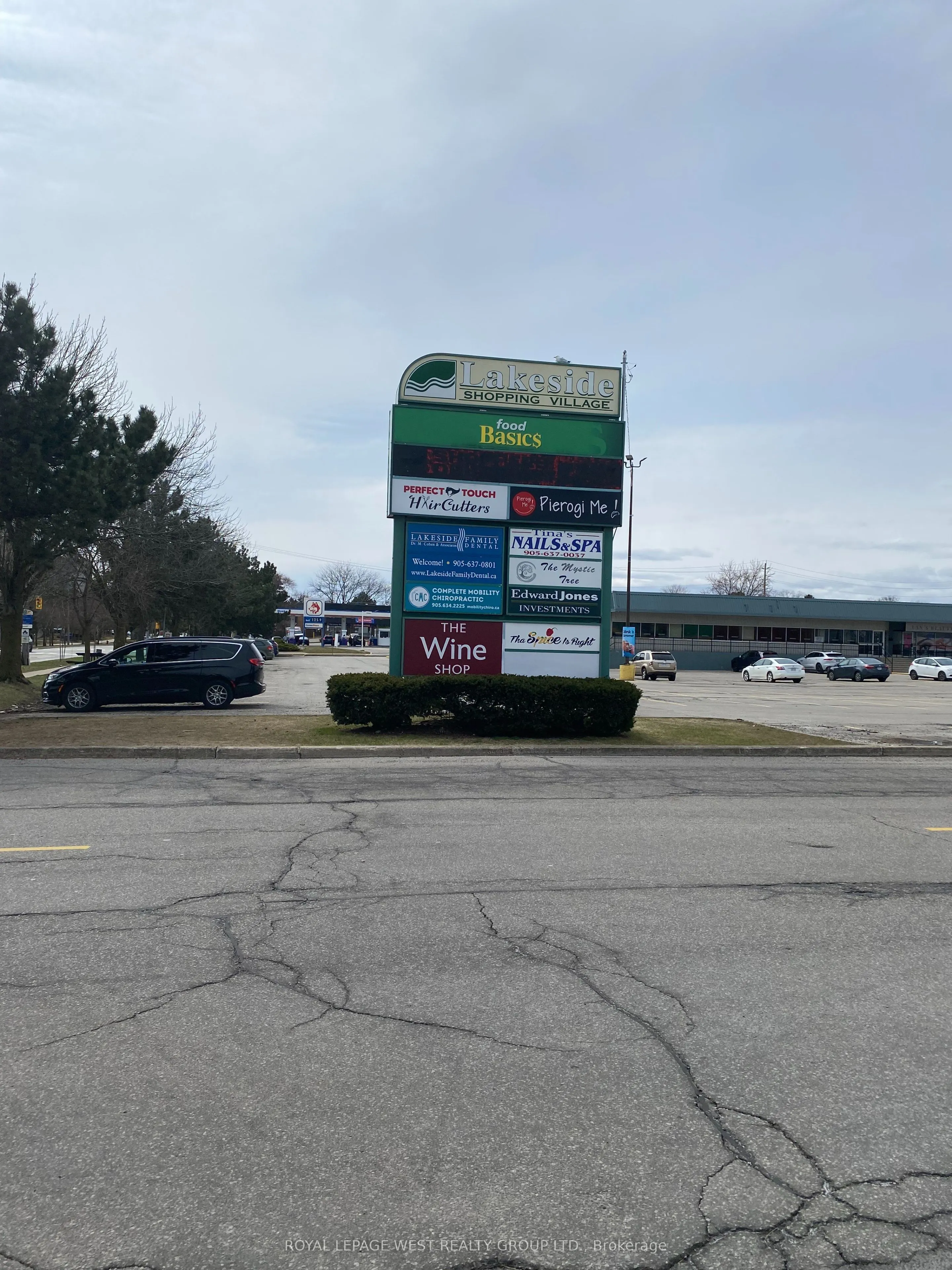 5381 Lakeshore Road, #4-5