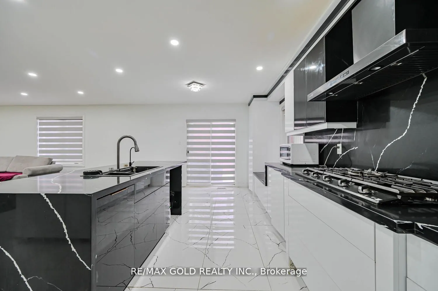 247 Cresthaven Road