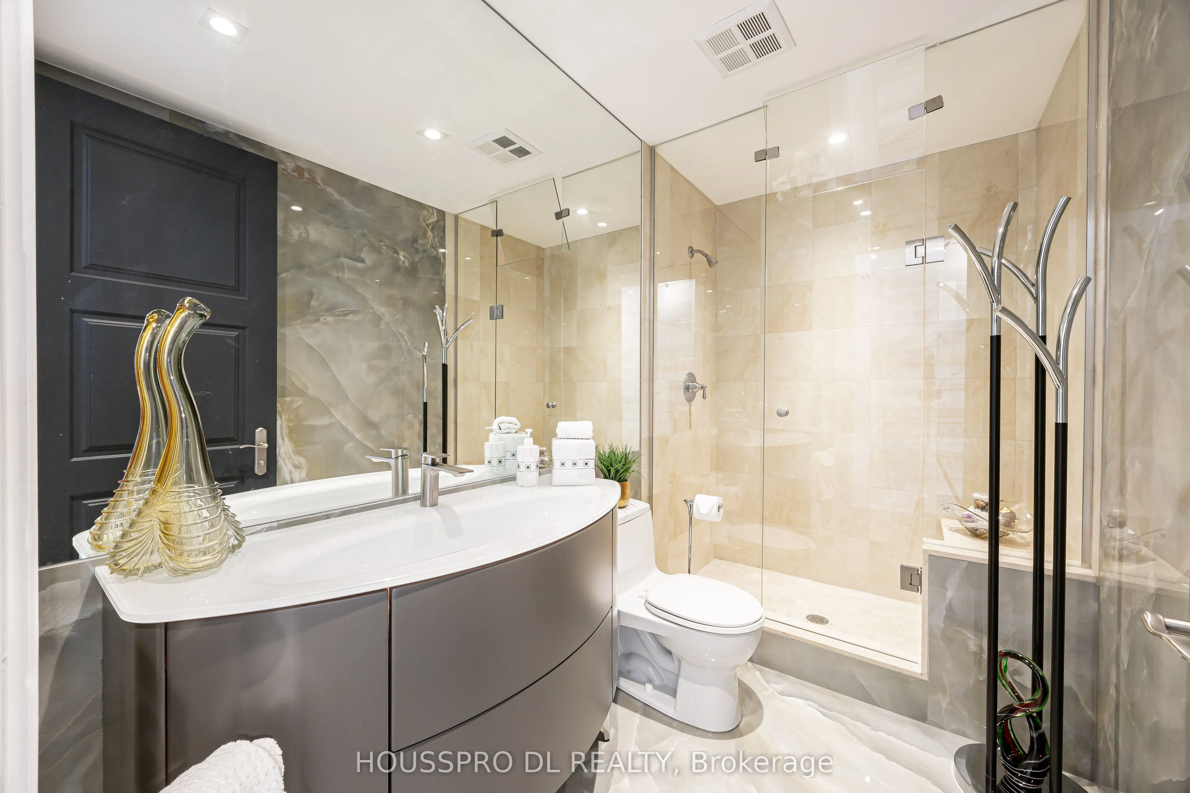 2095 Lake Shore Boulevard W #318