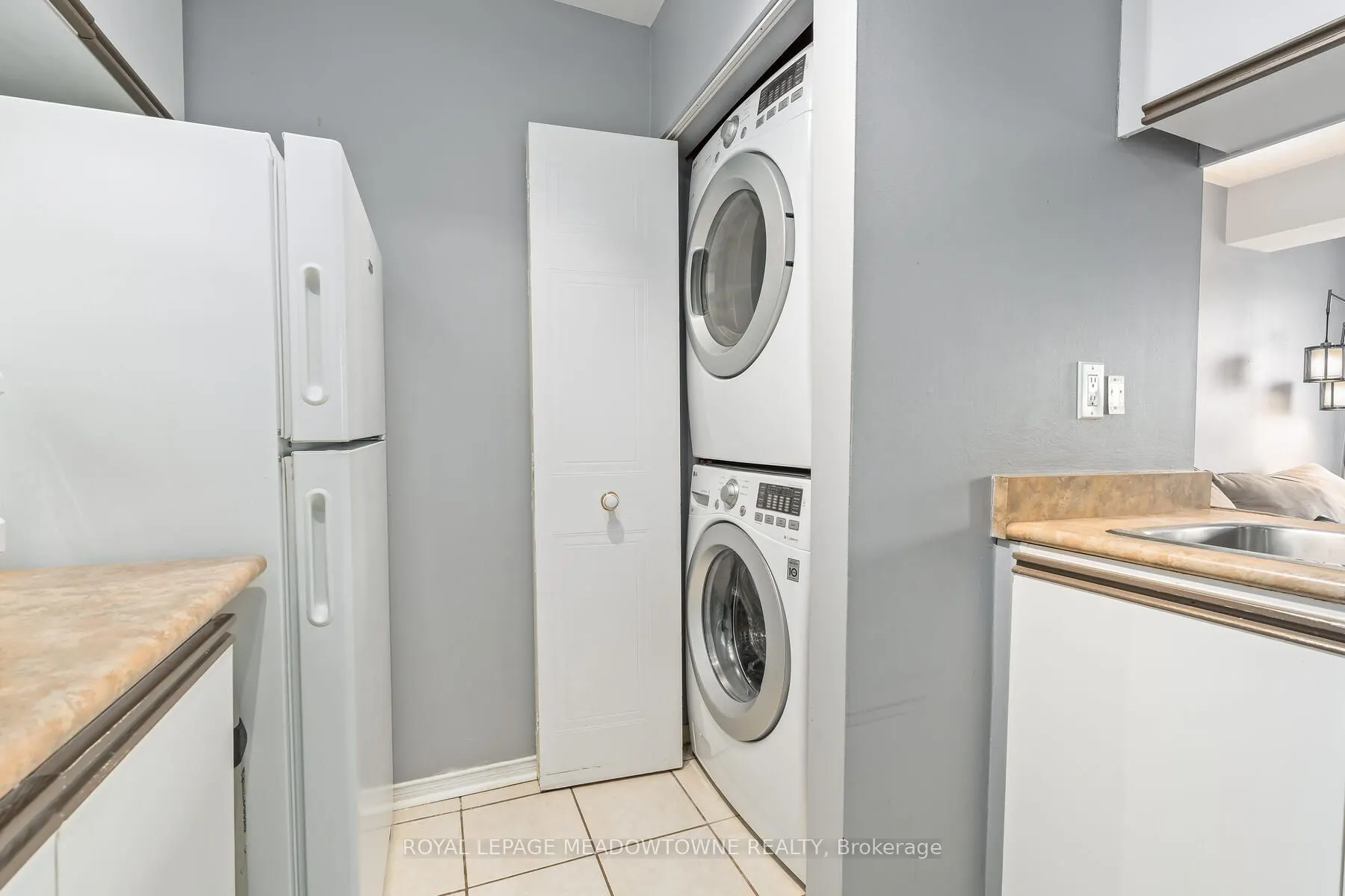 42A Stewart Maclaren Road, #24