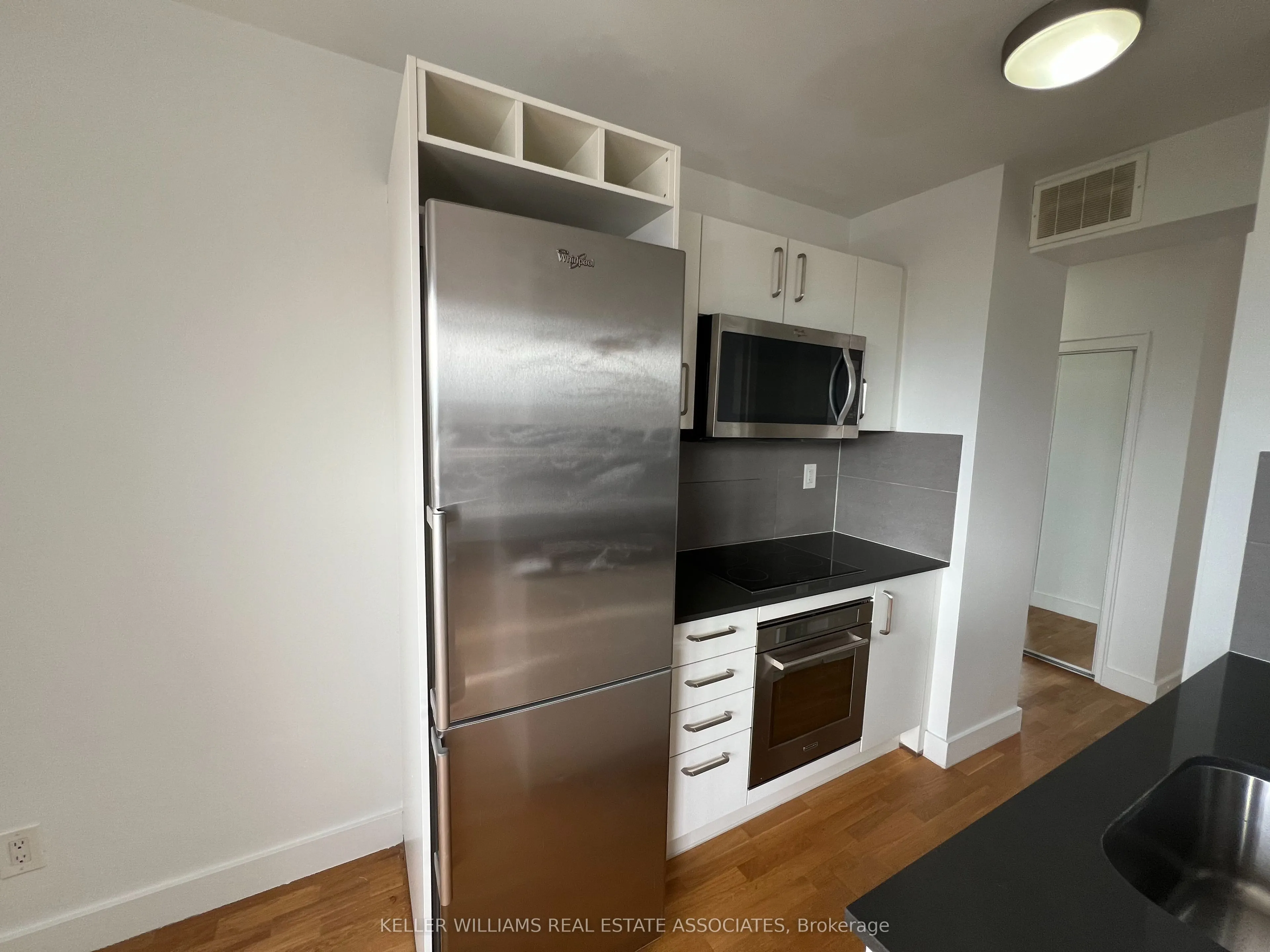 99 Tyndall Avenue, #506