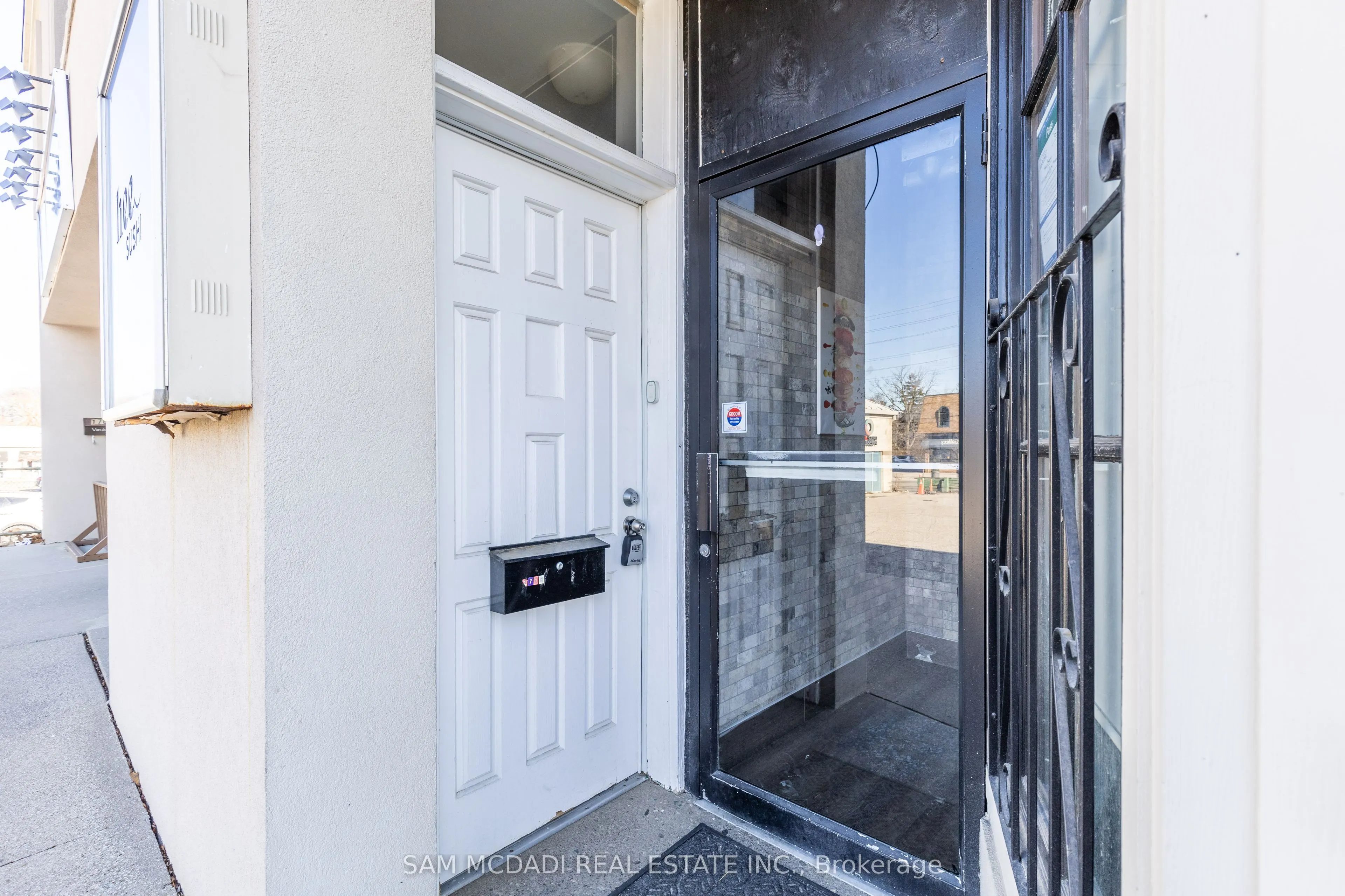 1710 Lakeshore Road W