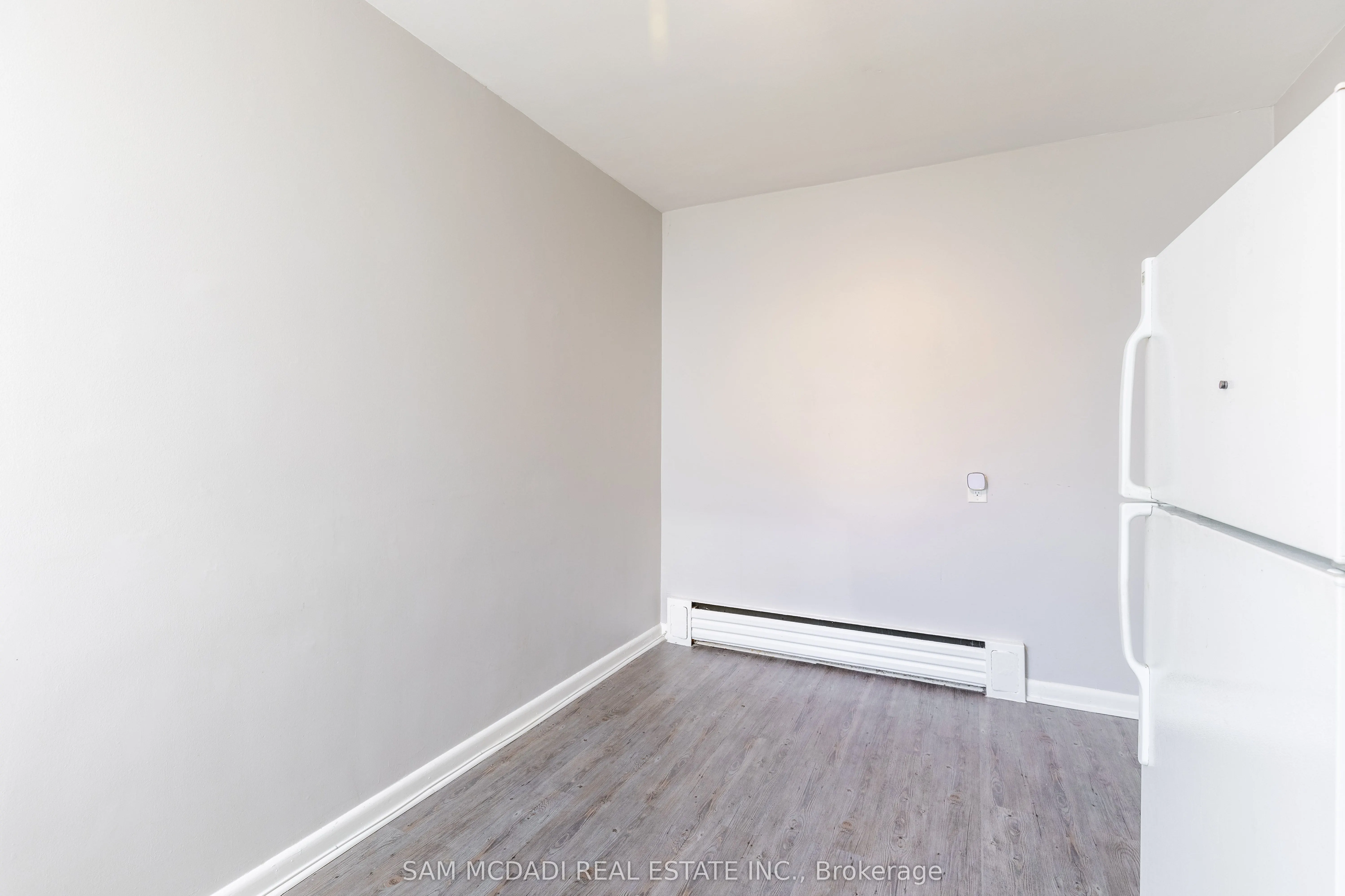 1710 Lakeshore Road W