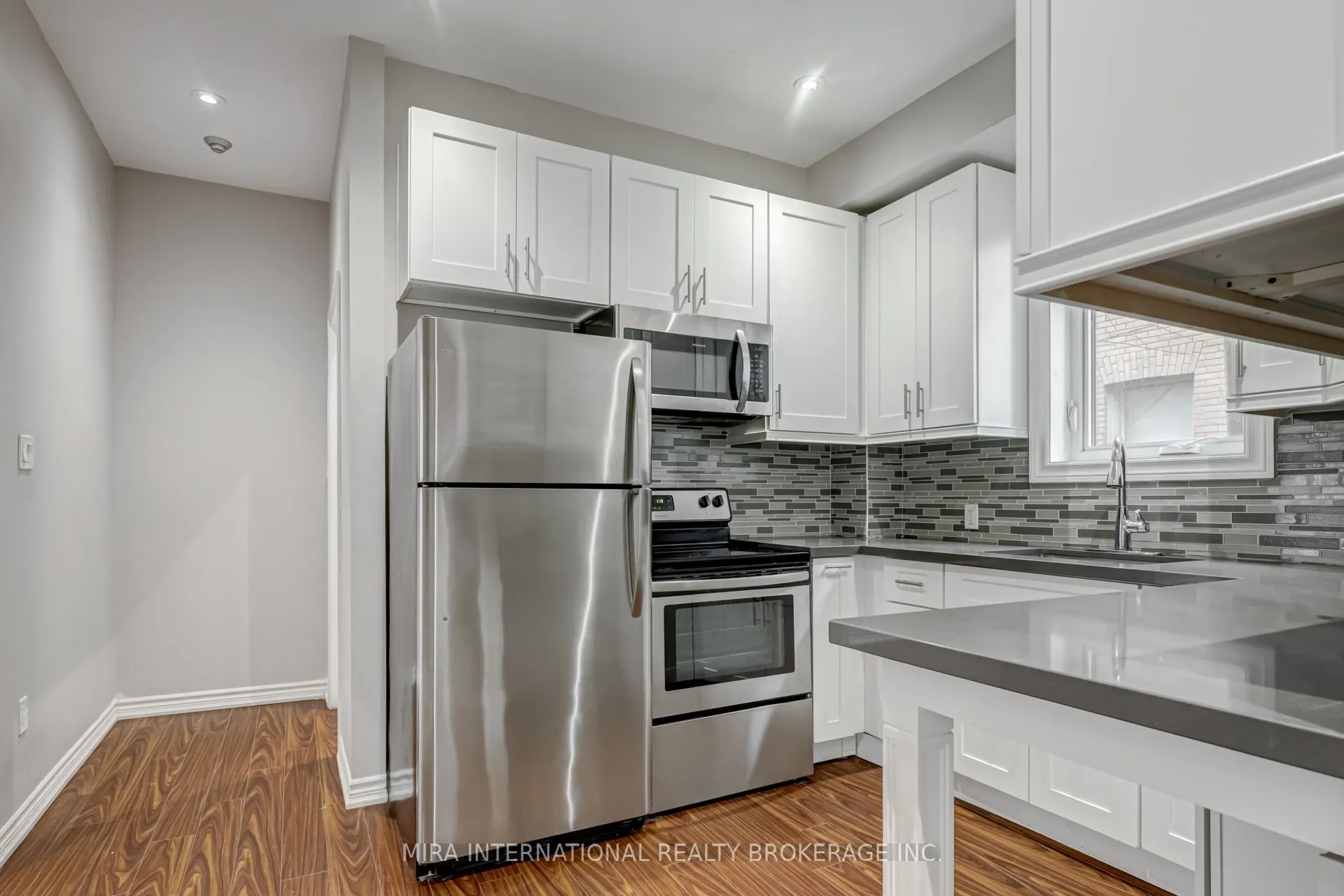 11 Laxton Avenue #101