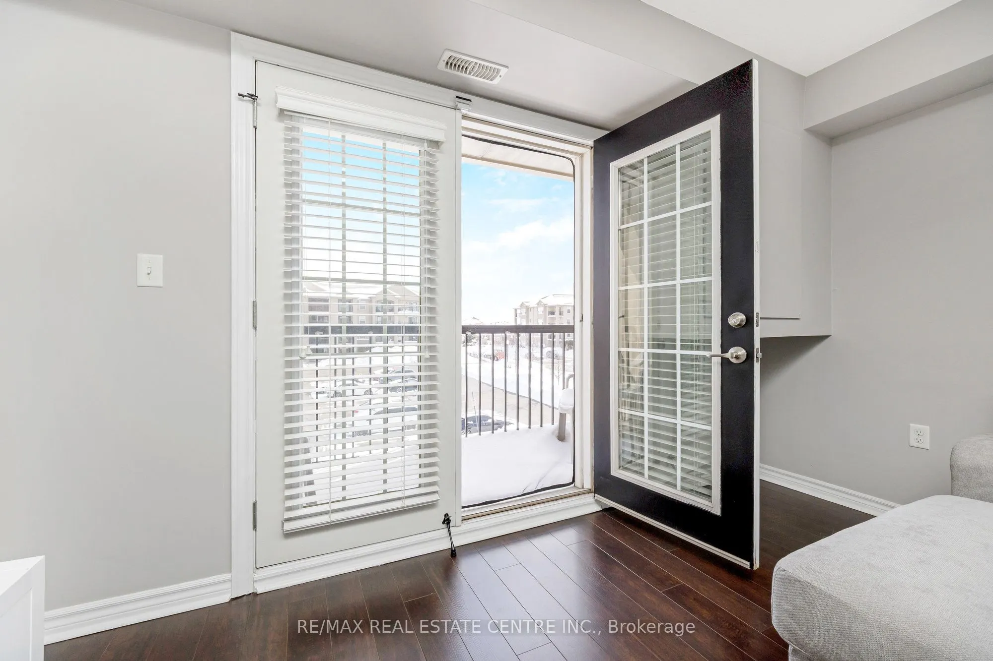 1360 Main Street E, #304