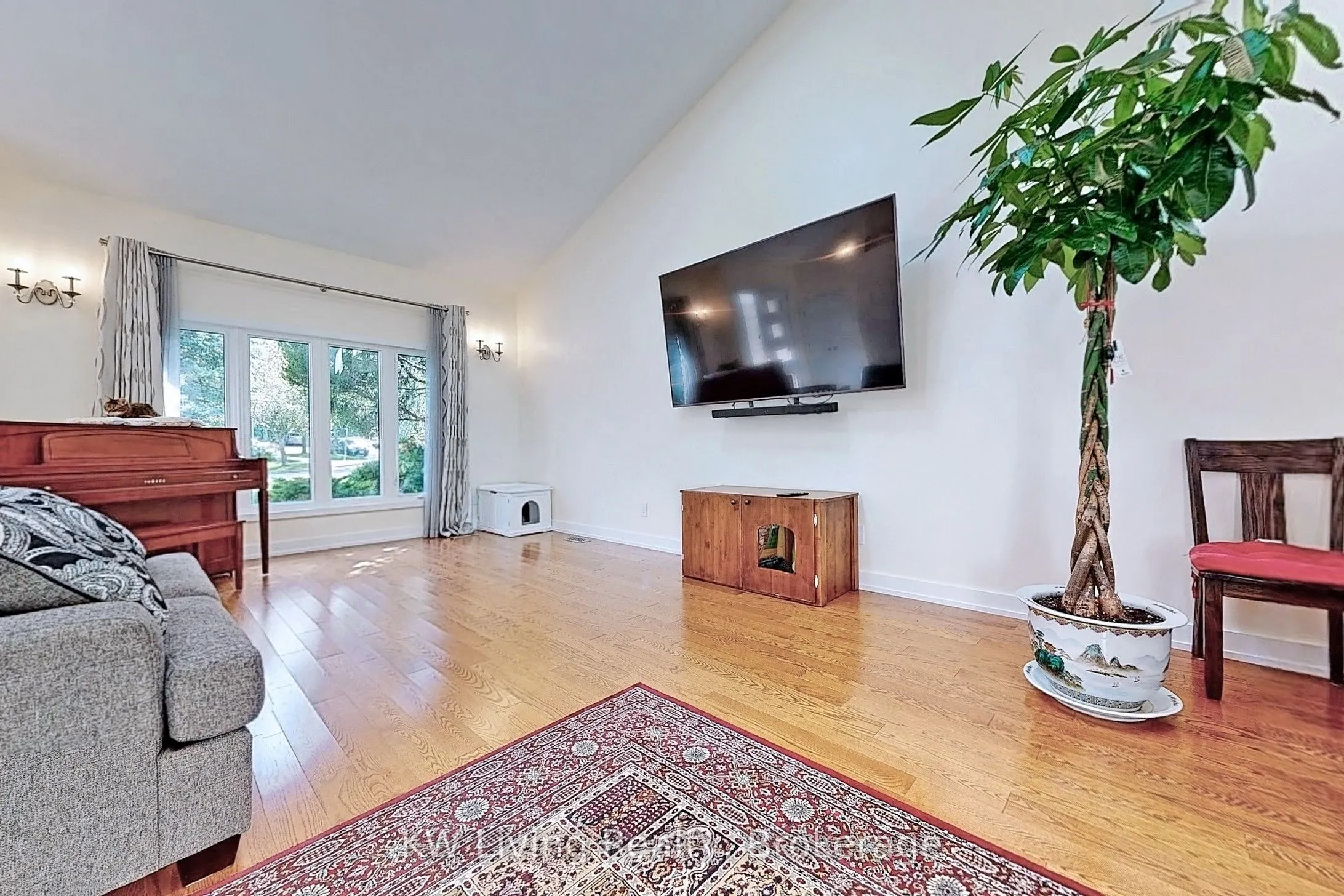 1280 Watersedge Road