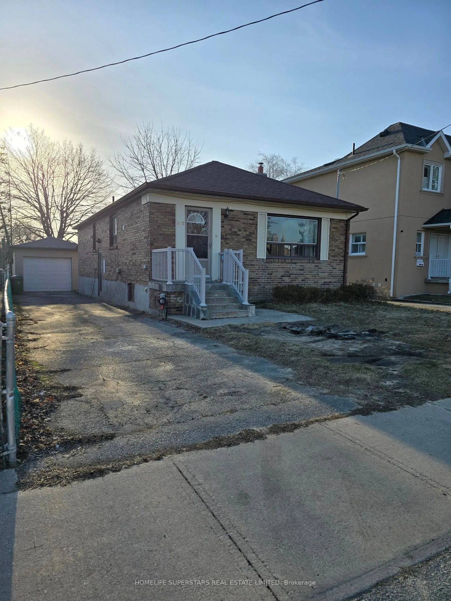 918 Islington (Bsmnt) Avenue