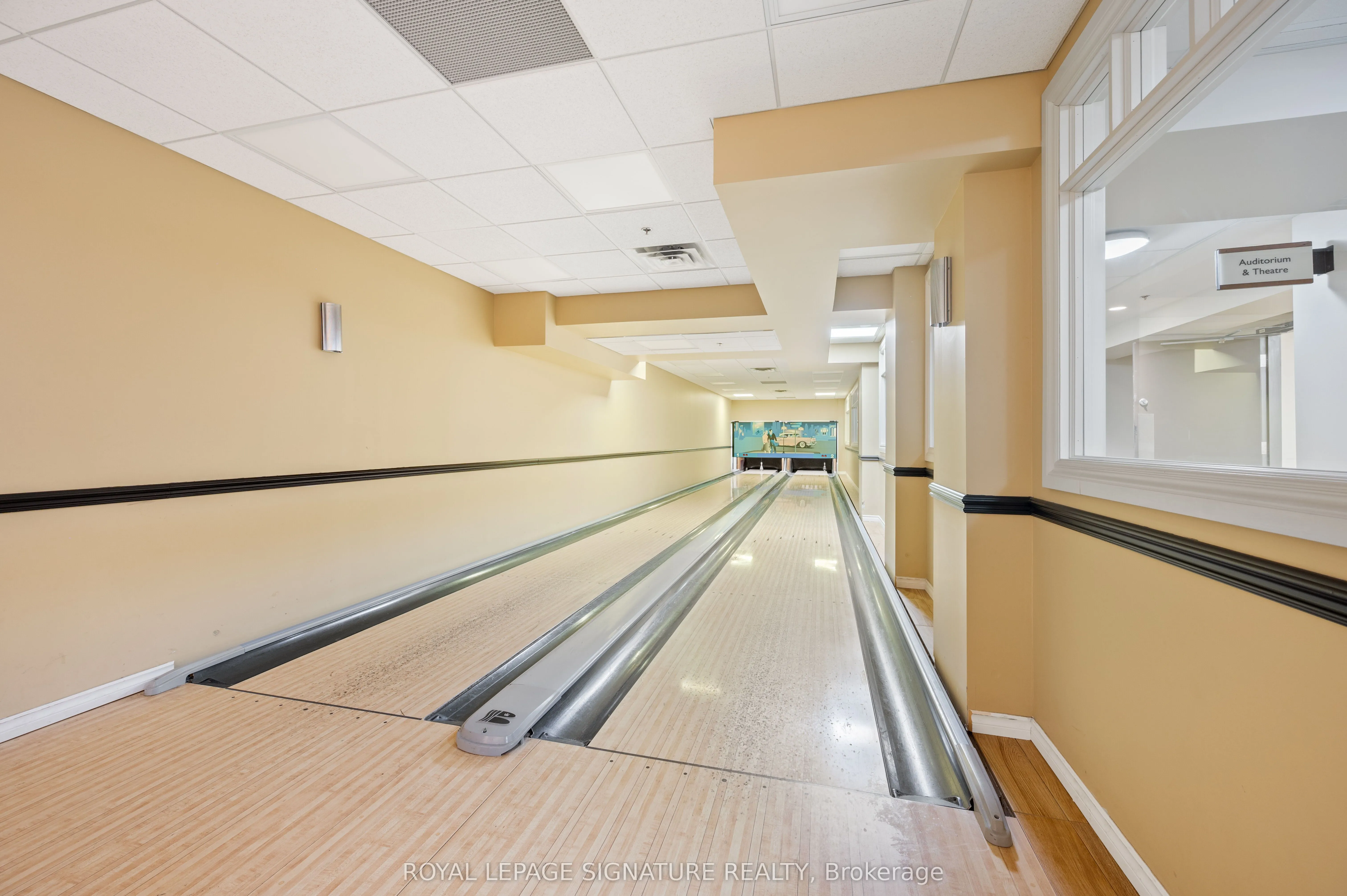 810 Scollard Court, #1003