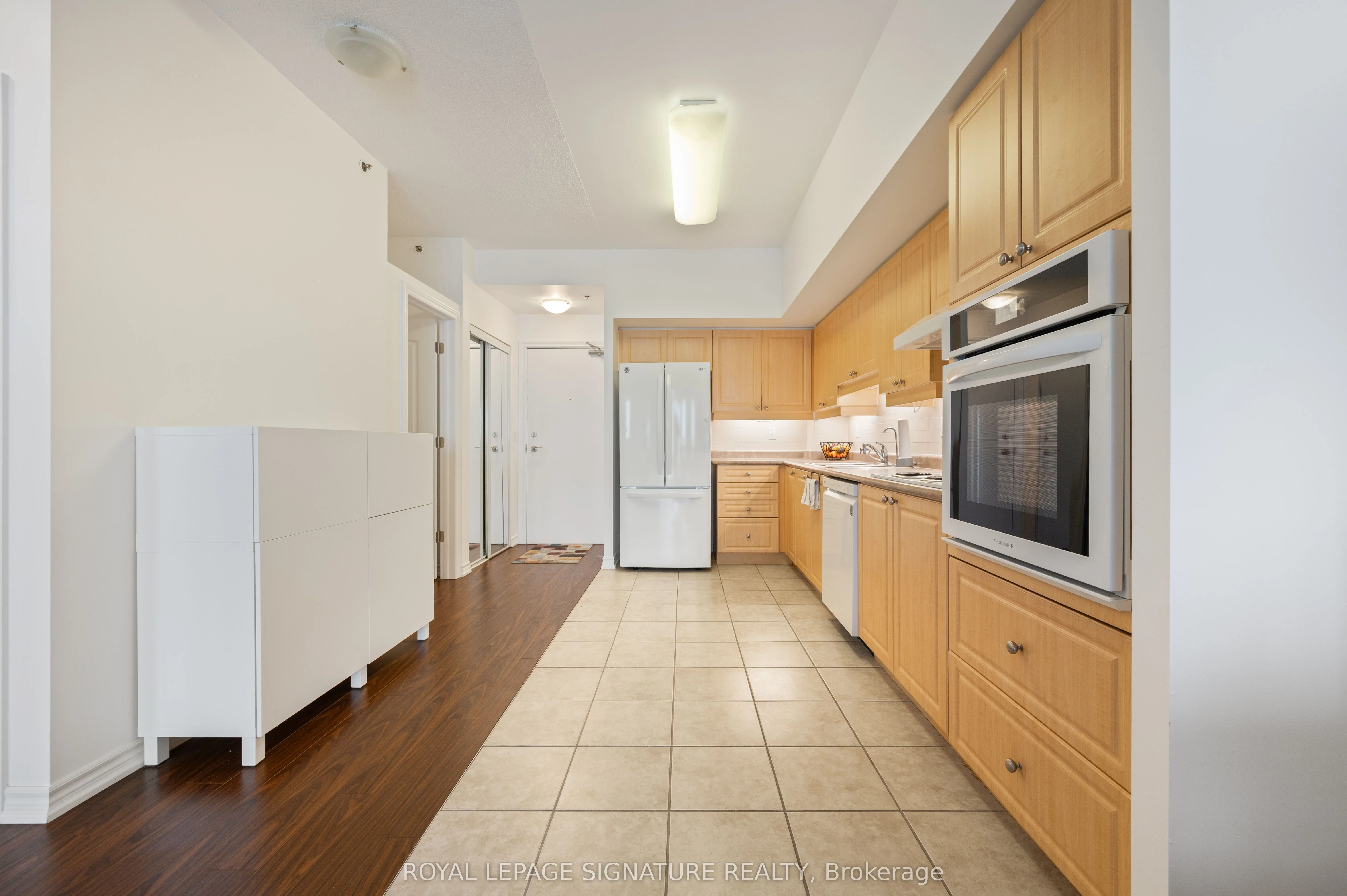 810 Scollard Court, #1003