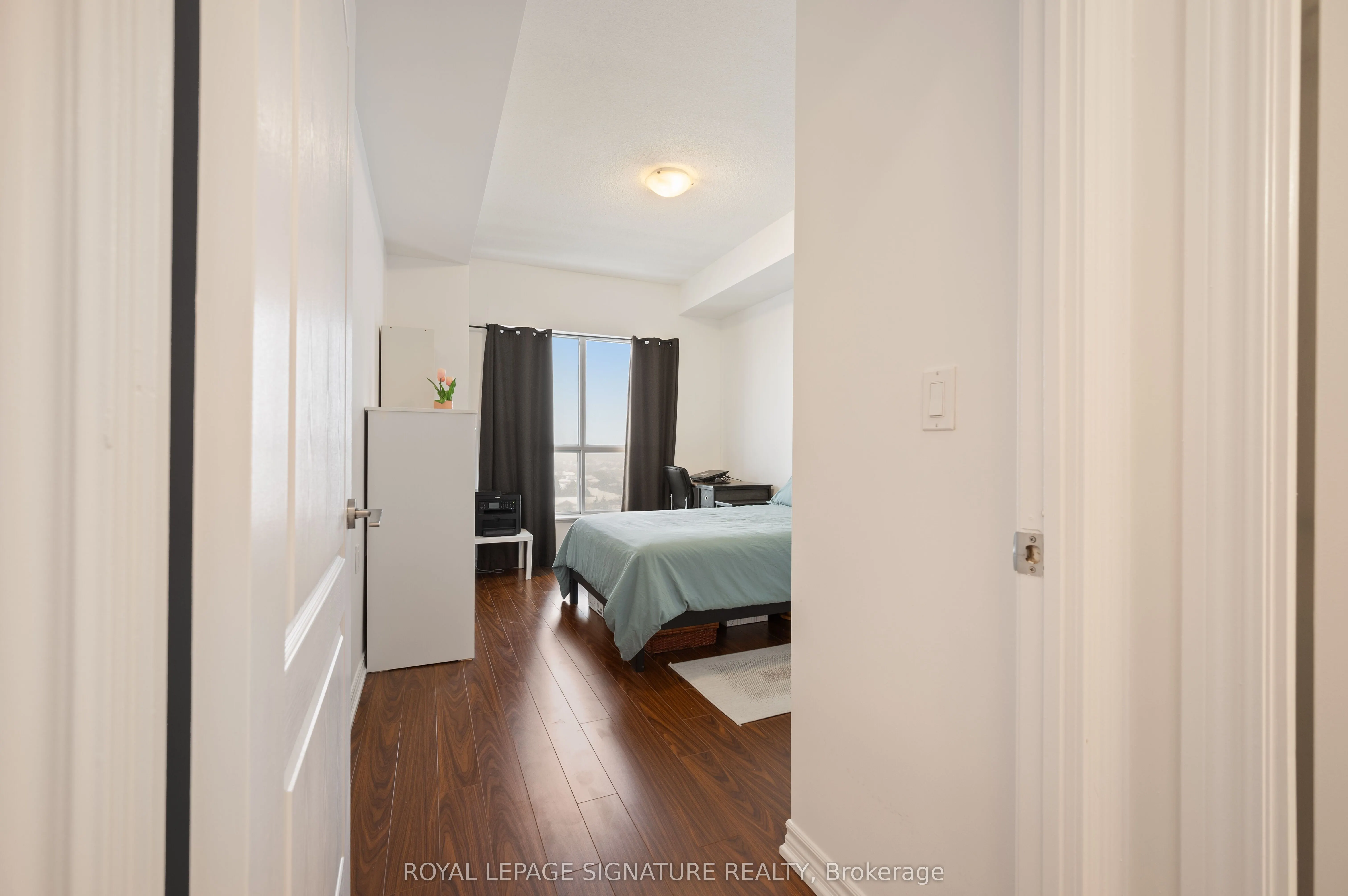 810 Scollard Court, #1003