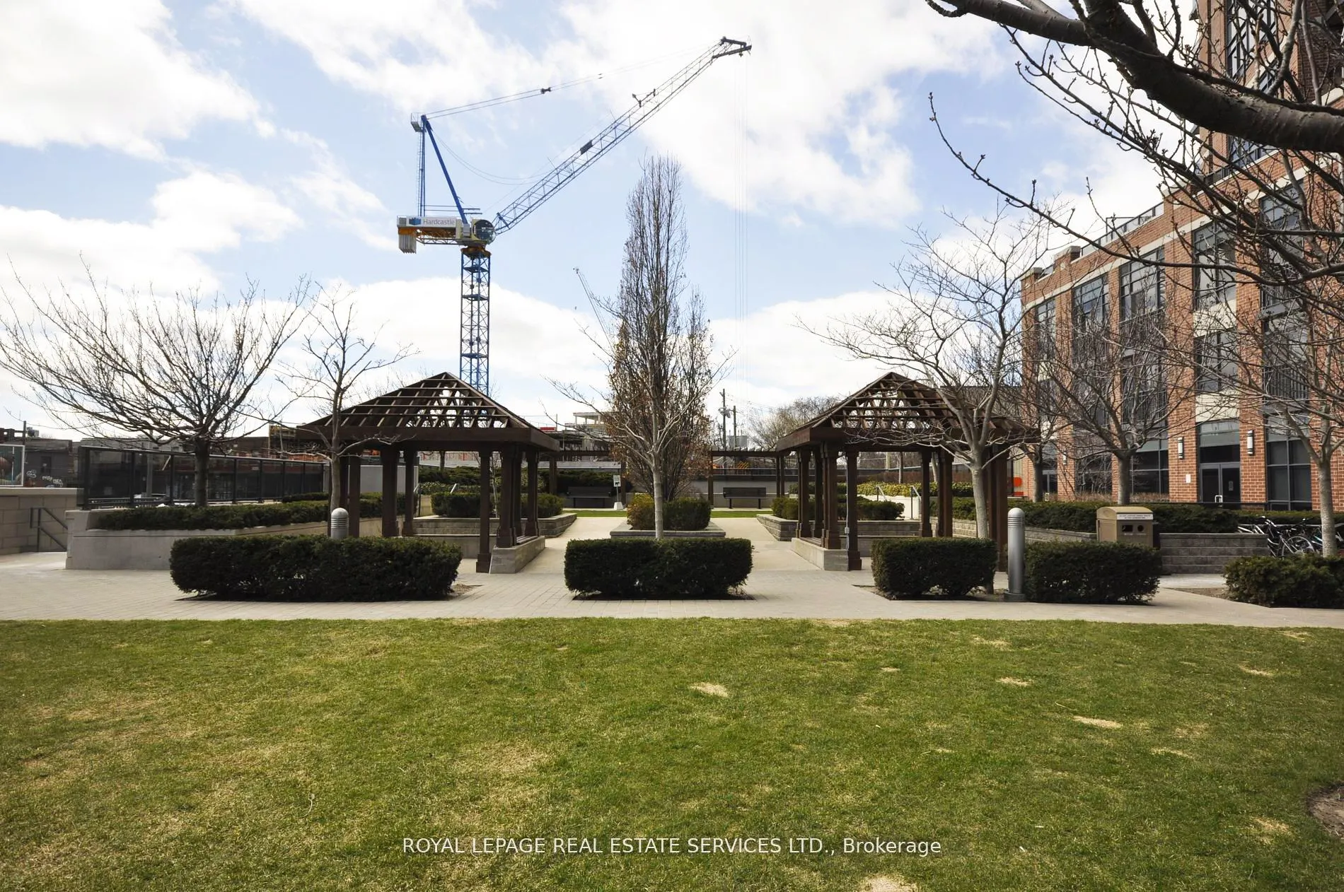 60 Heintzman Street, #1217