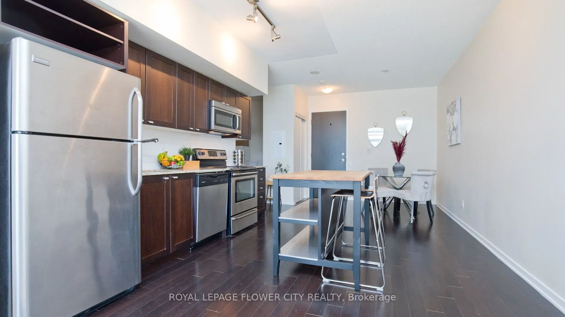 105 The Queensway Avenue, #415