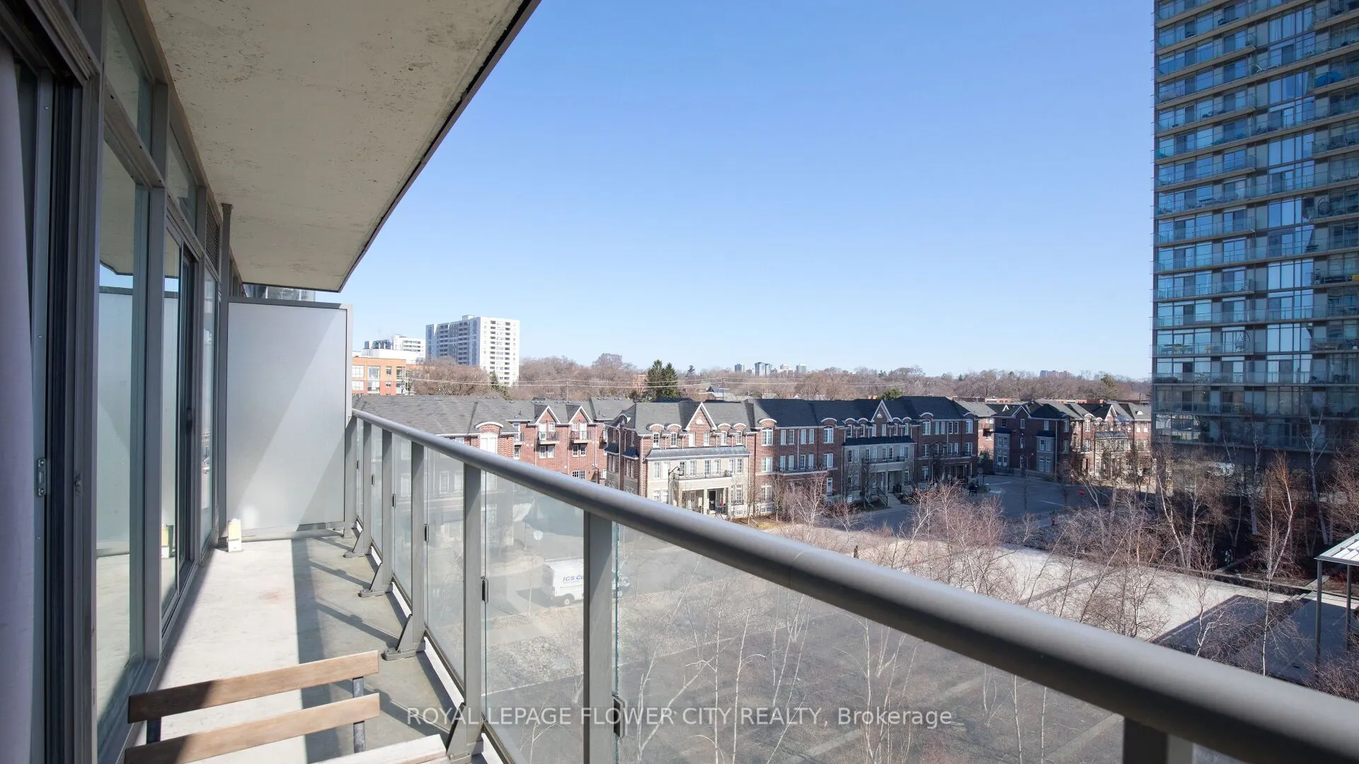 105 The Queensway Avenue, #415