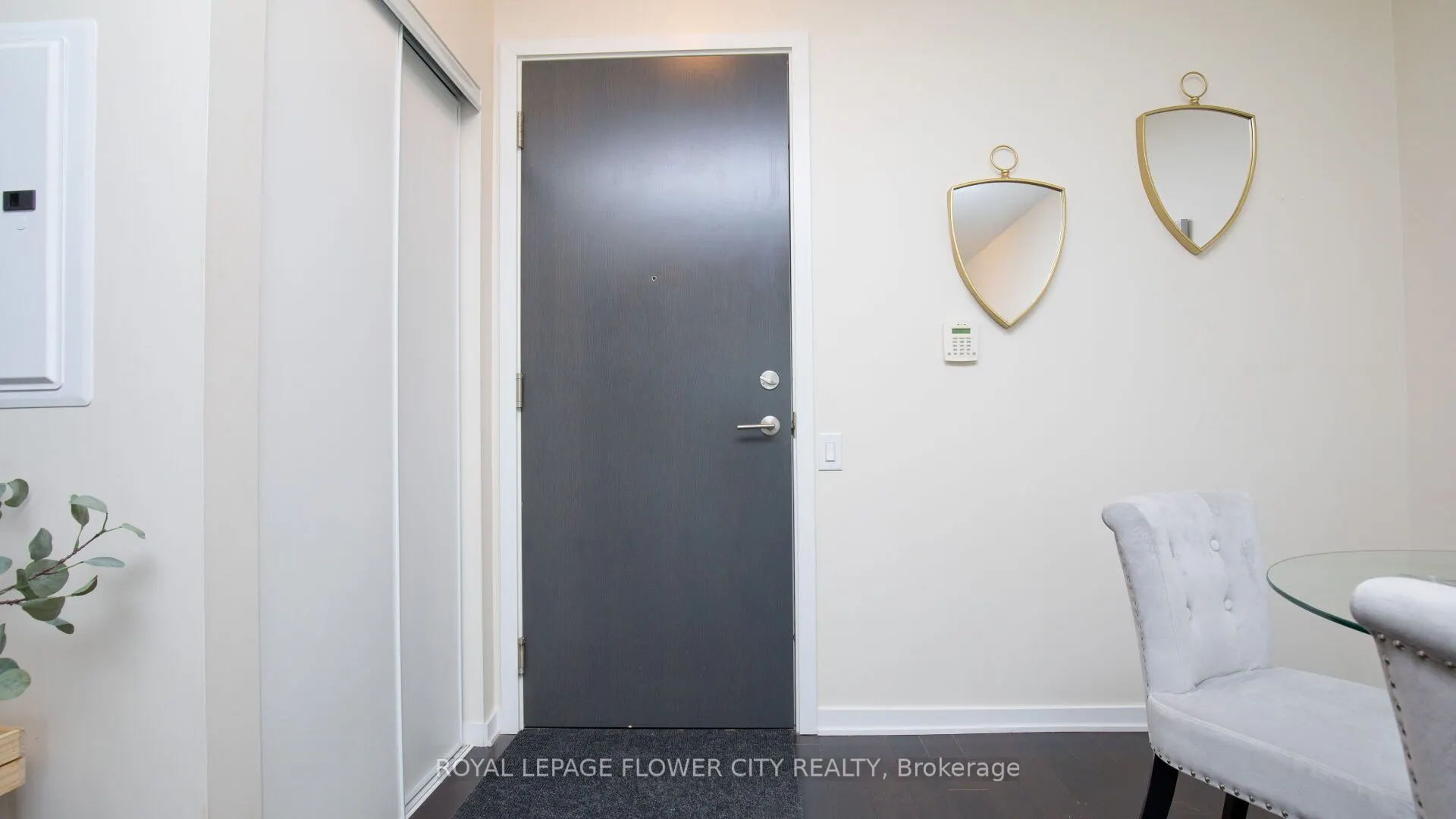 105 The Queensway Avenue, #415